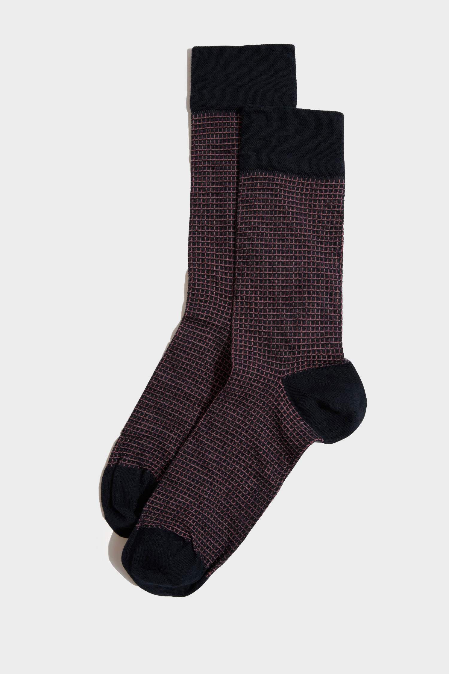 Man Seamless 3 Piece Cotton Long Socks