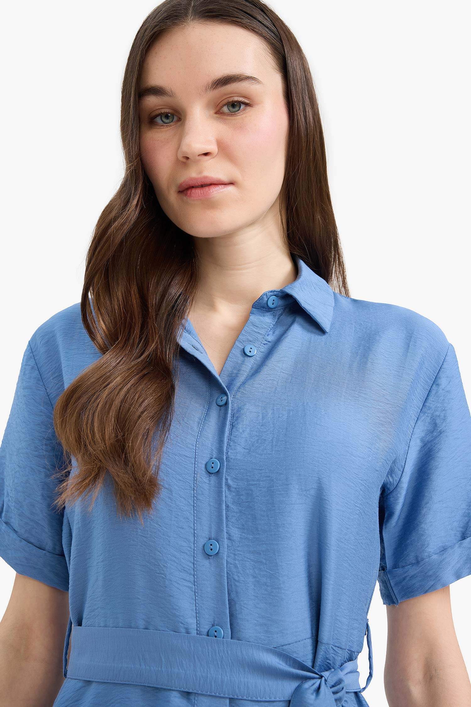 فستان قصة عادية بياقة قميص