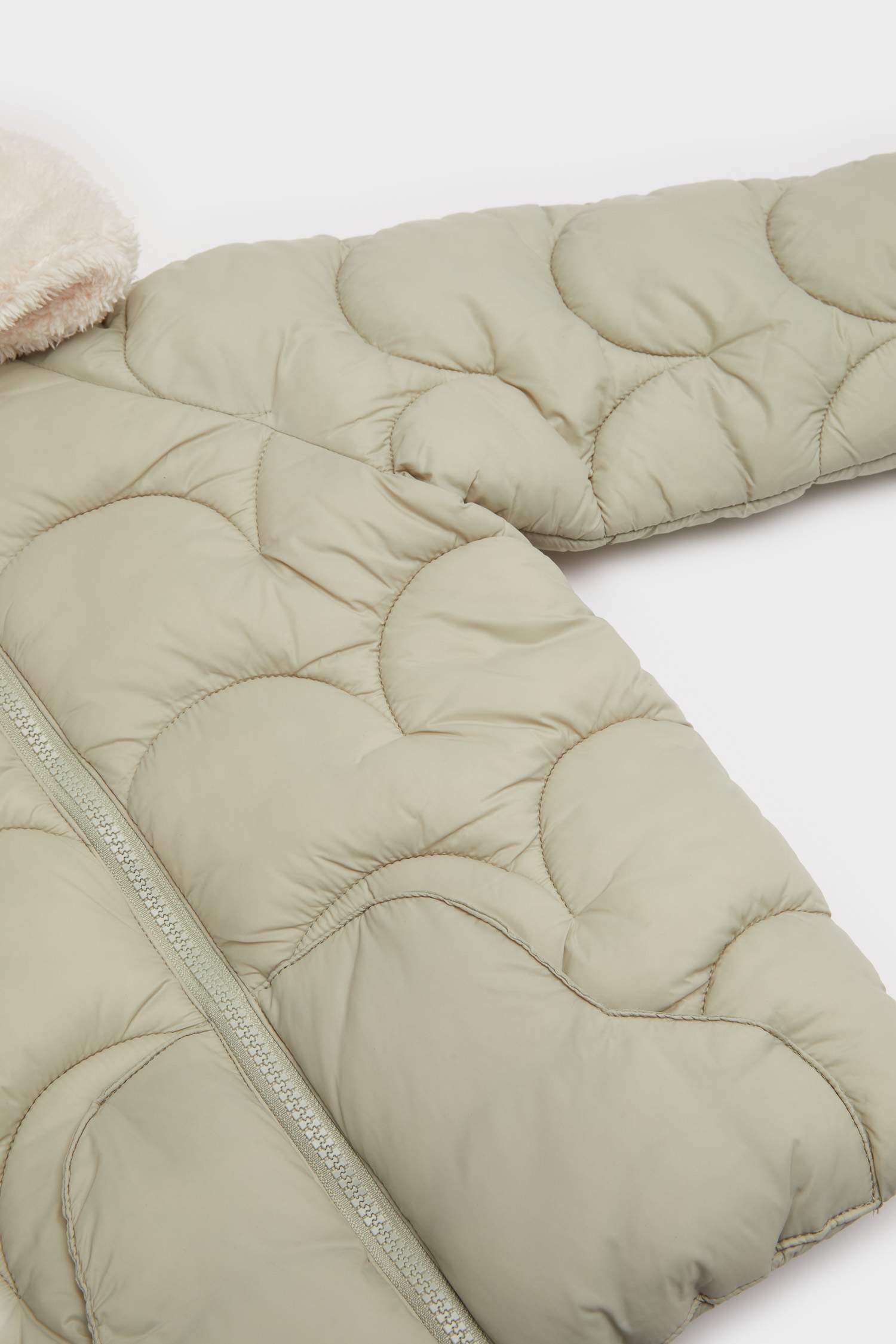 Kız Bebek Rüzgar Geçirmez Su Geçirmez Kapüşonlu Fermuarlı Mont