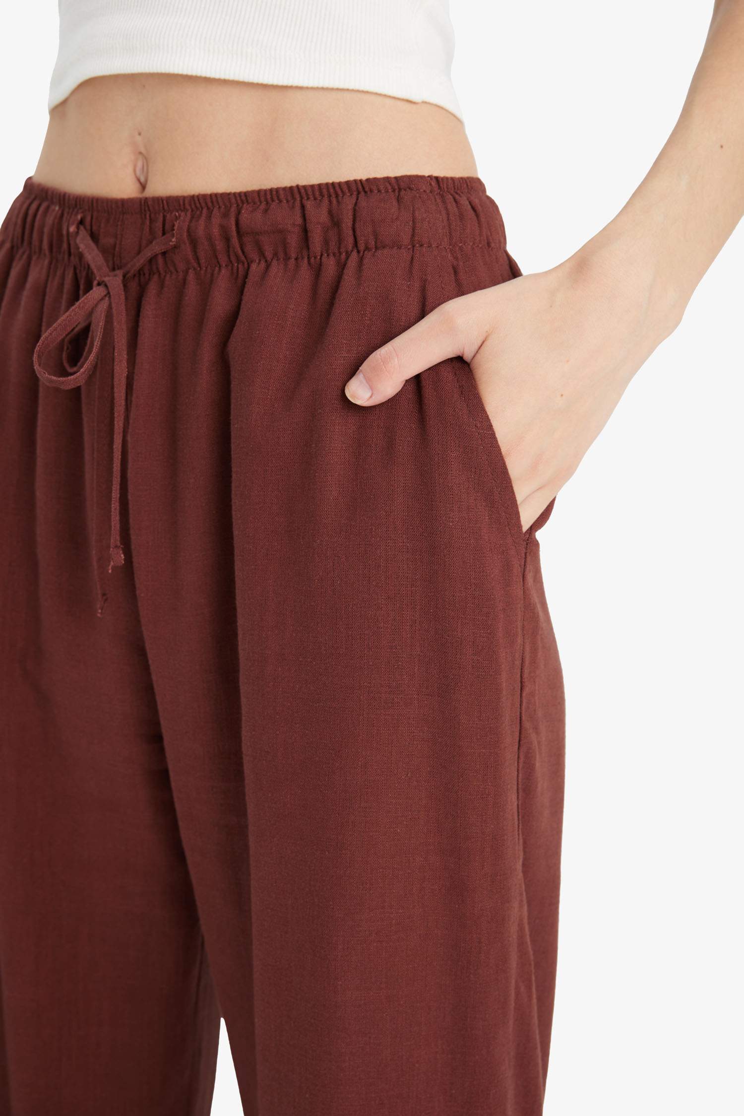 Straight Fit Çift Cepli Kısa Boy Keten Karışımlı Pantolon