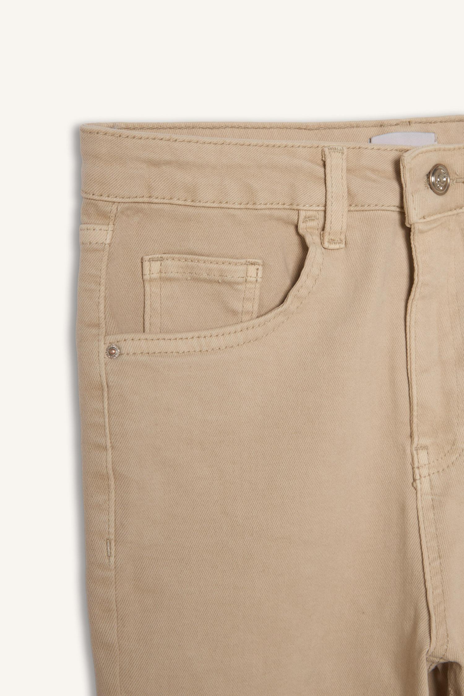 DeFacto Crop Flare Fıt Yüksek Bel Bilek Boy Jean Pantolon görsel 7