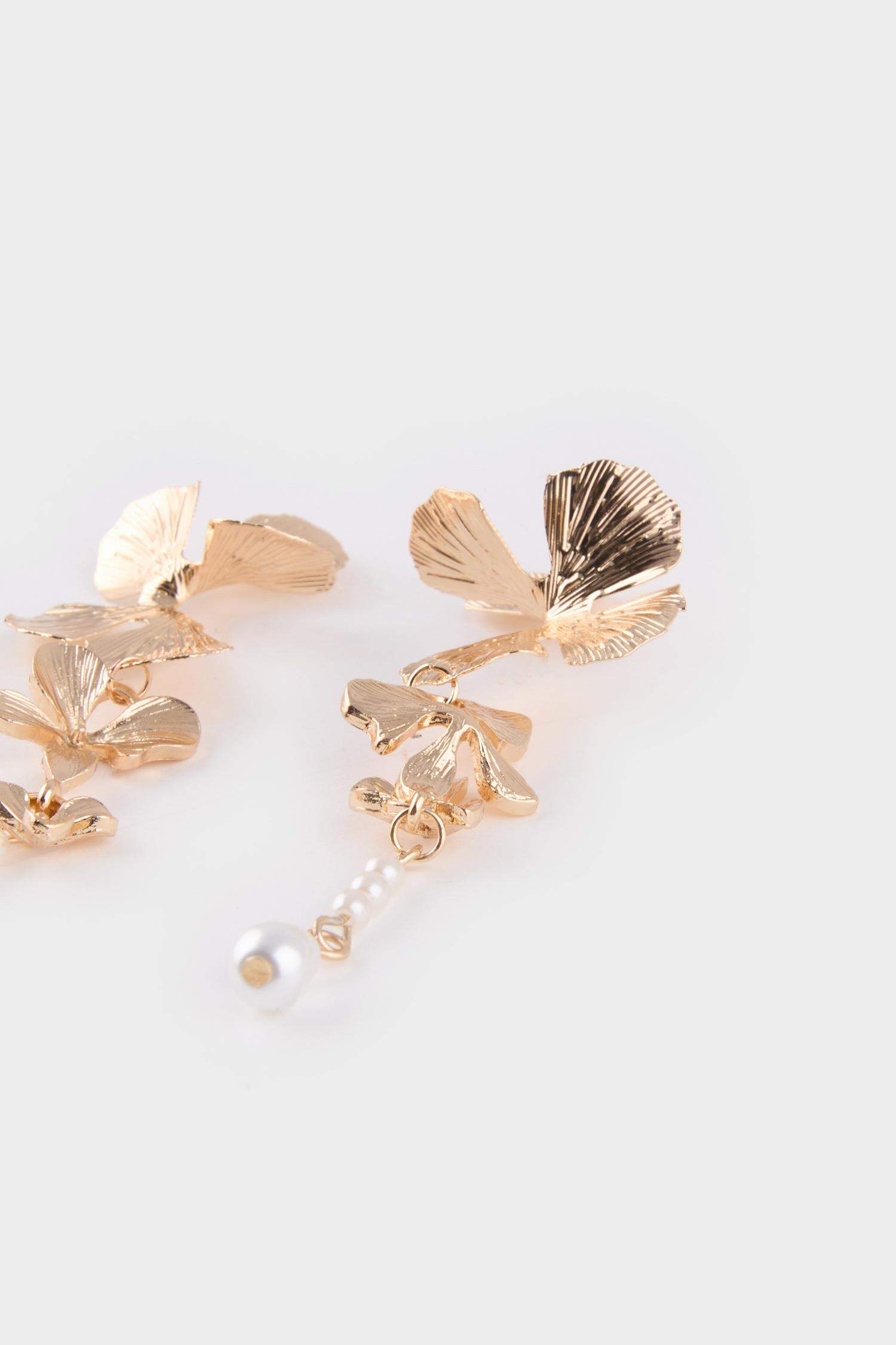 تراجي نسائي بالؤلؤ