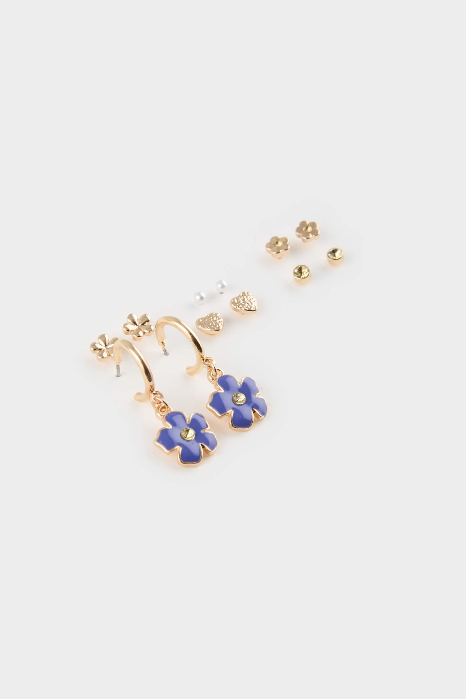 Woman 5 Piece Floral Earrings
