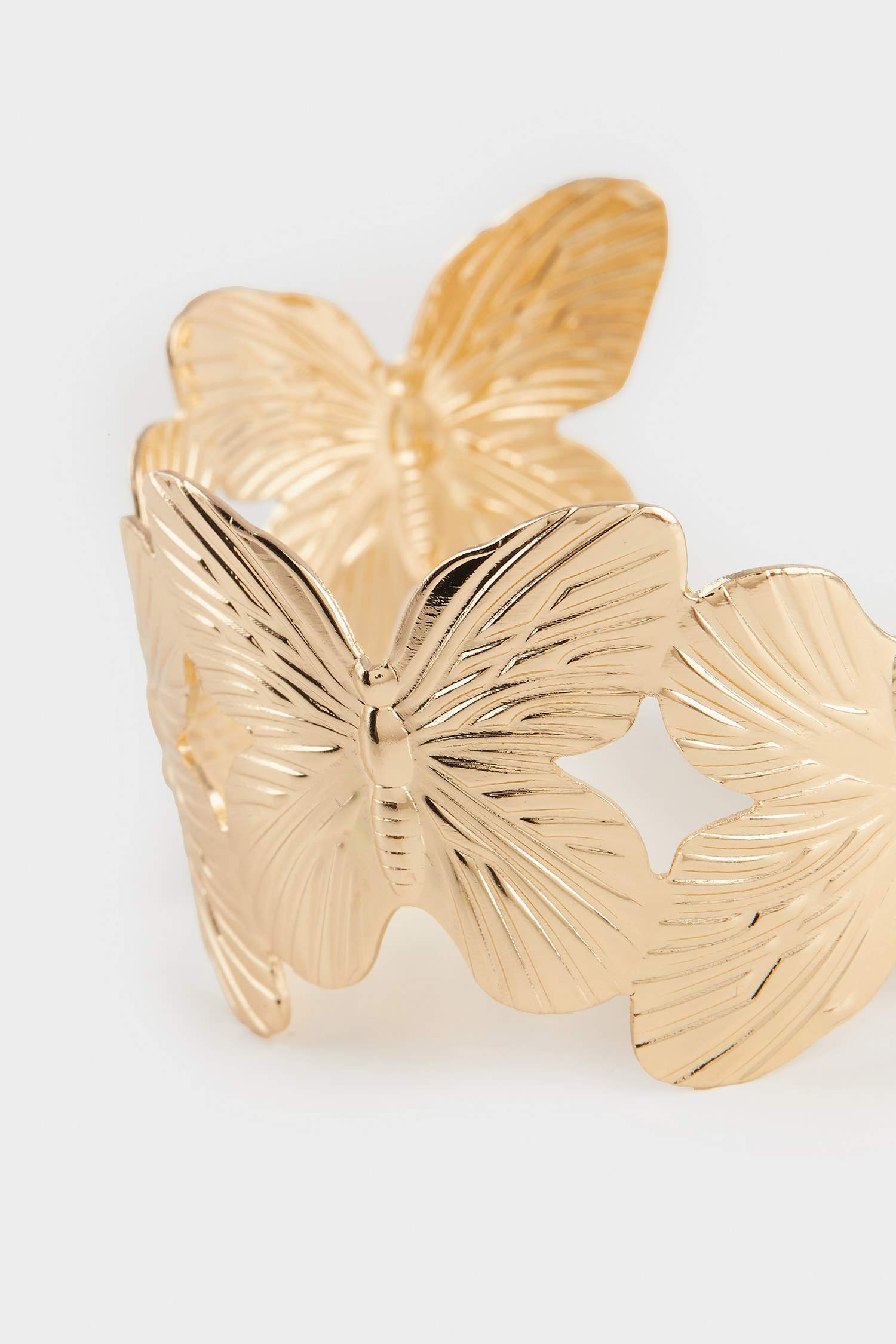 Kadın Kelebek Desenli Gold Bileklik