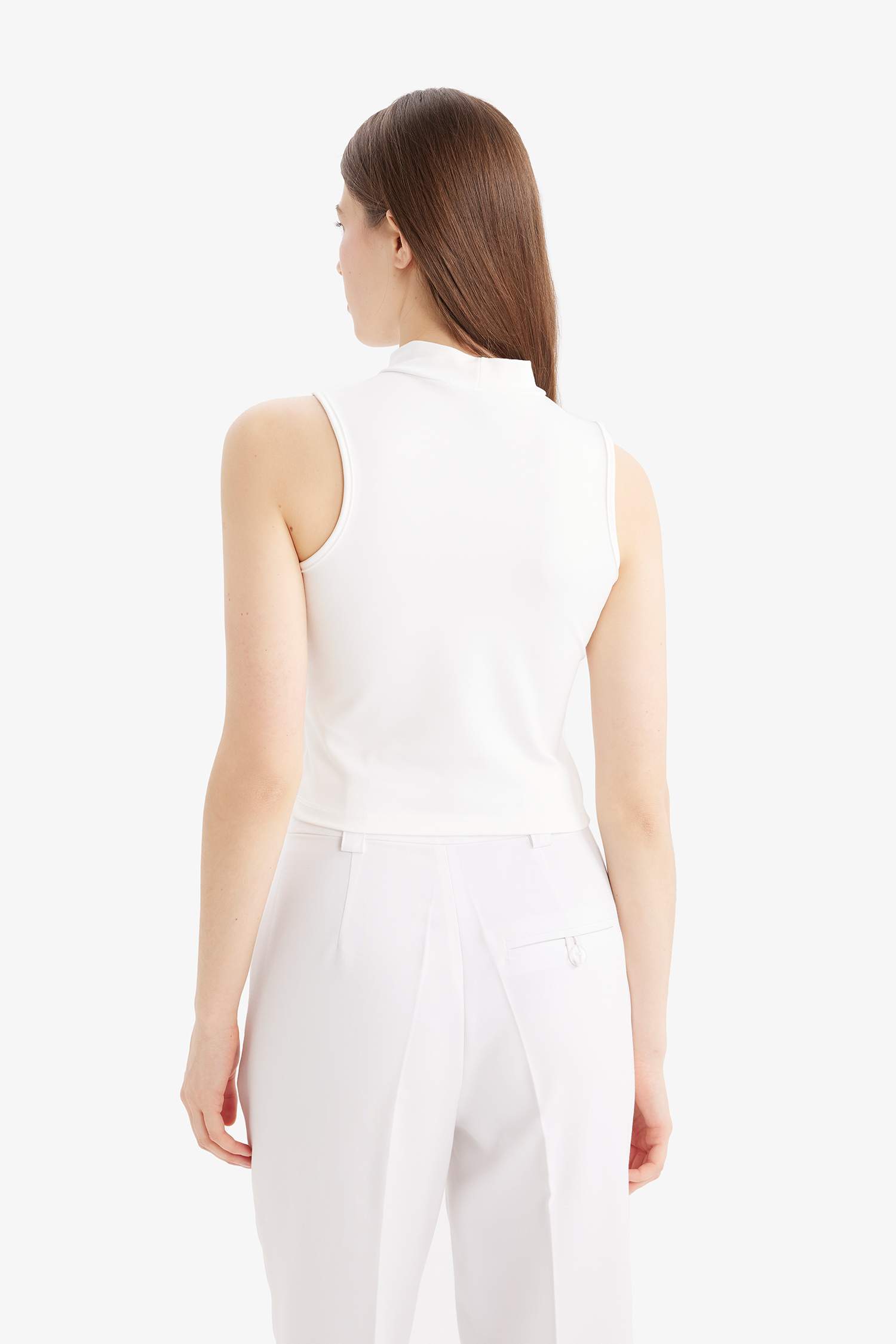 Slim Fit Dar Kesim Yarım Balıkçı Yaka Basic Düz Atlet