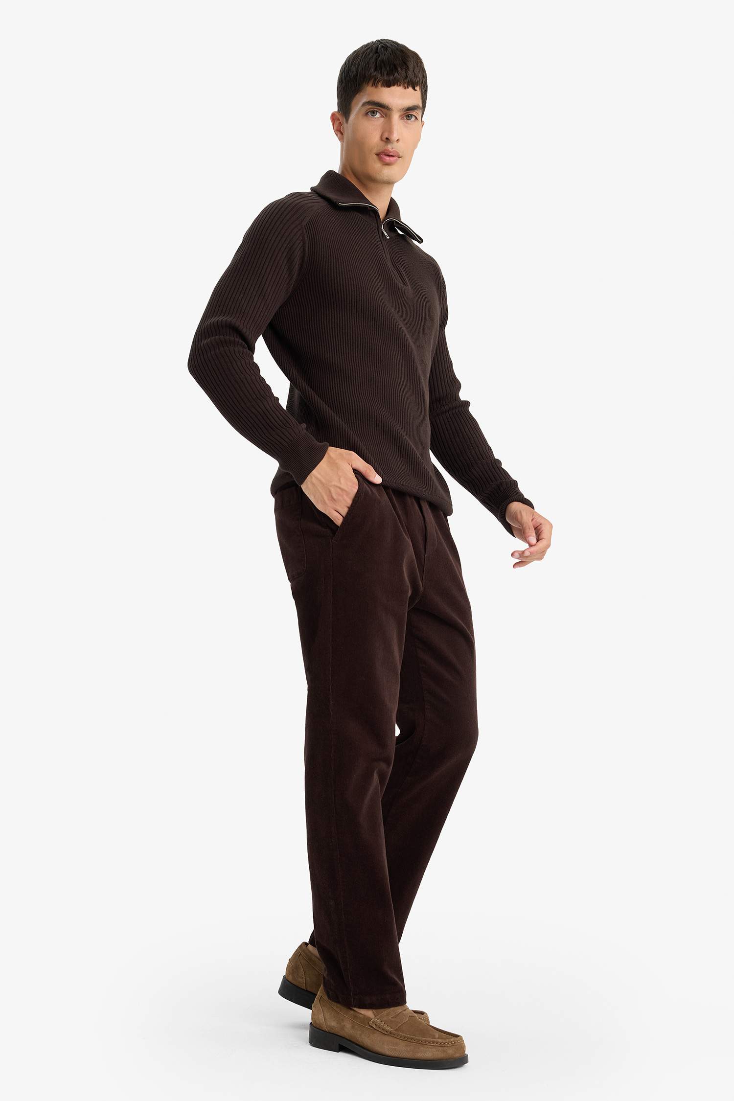 Relax Fit Düz Paça Pantolon