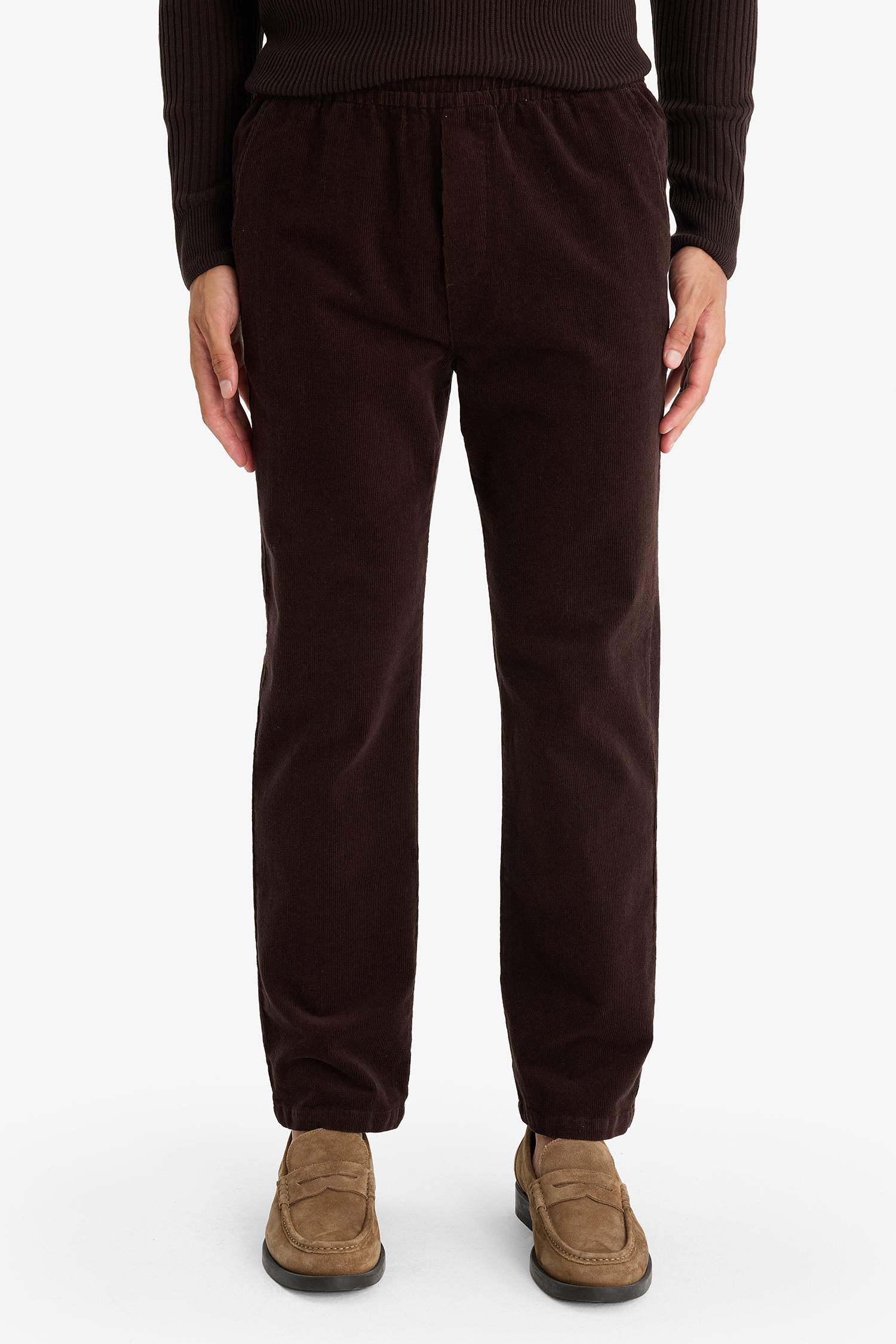 Relax Fit Düz Paça Pantolon