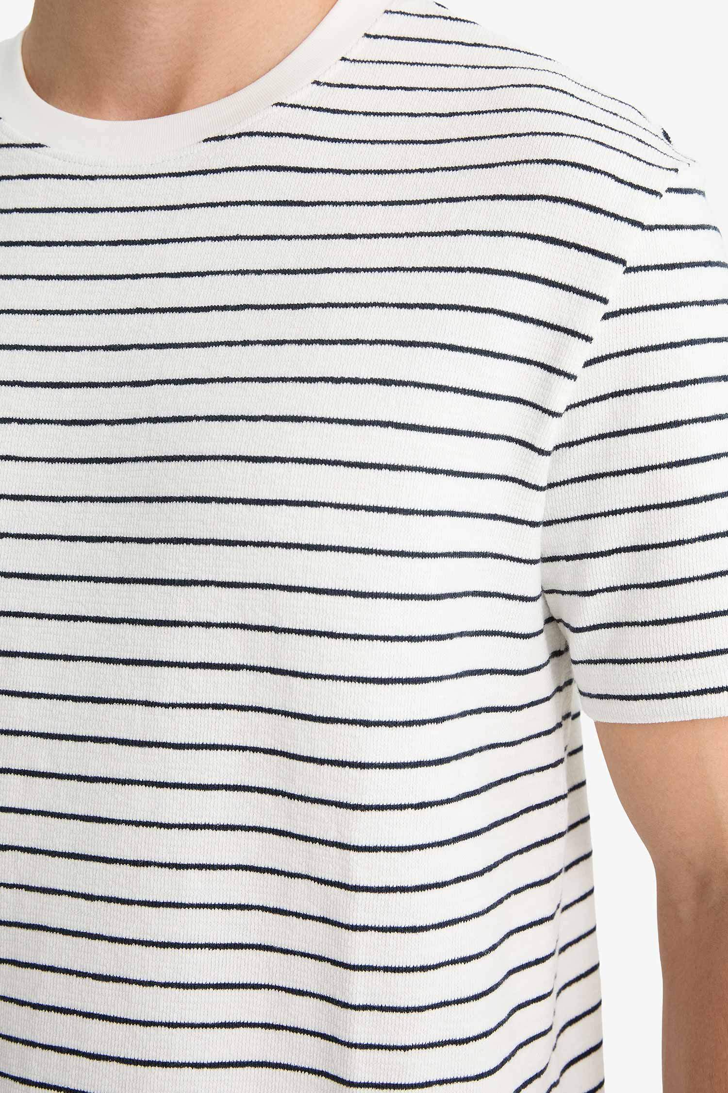 Regular Fit Crew Neck Short Sleeve T-Shirt