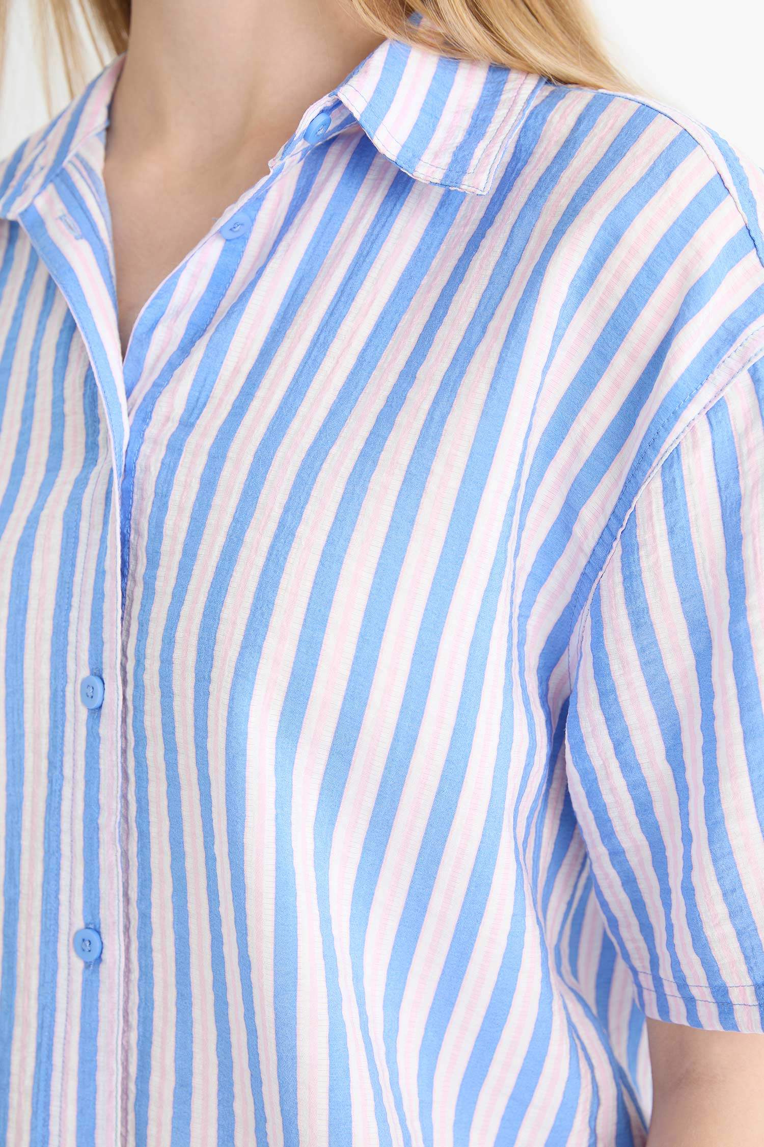 Coool Свободная рубашка оверсайз с воротником и короткими рукавами из крепа