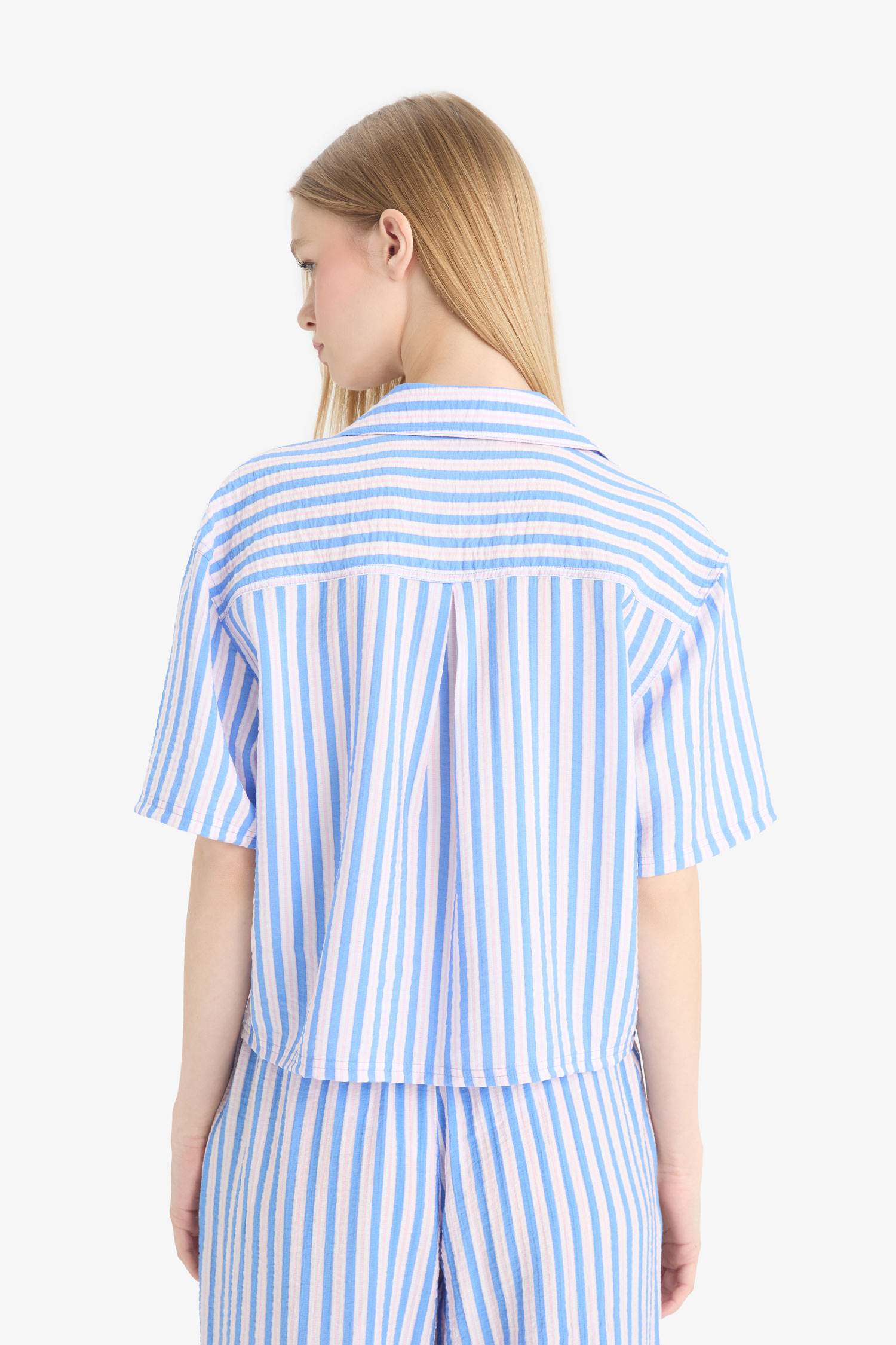 Coool Свободная рубашка оверсайз с воротником и короткими рукавами из крепа