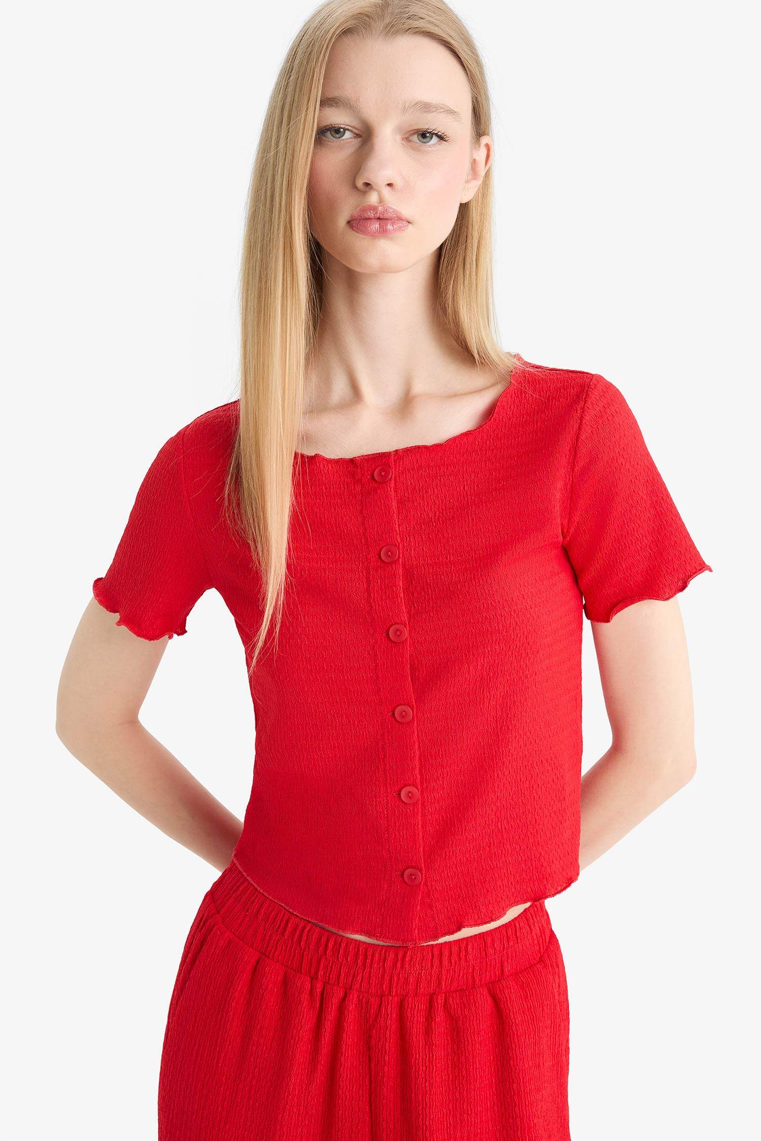 Coool Приталенная рубашка из жатой ткани с короткими рукавами