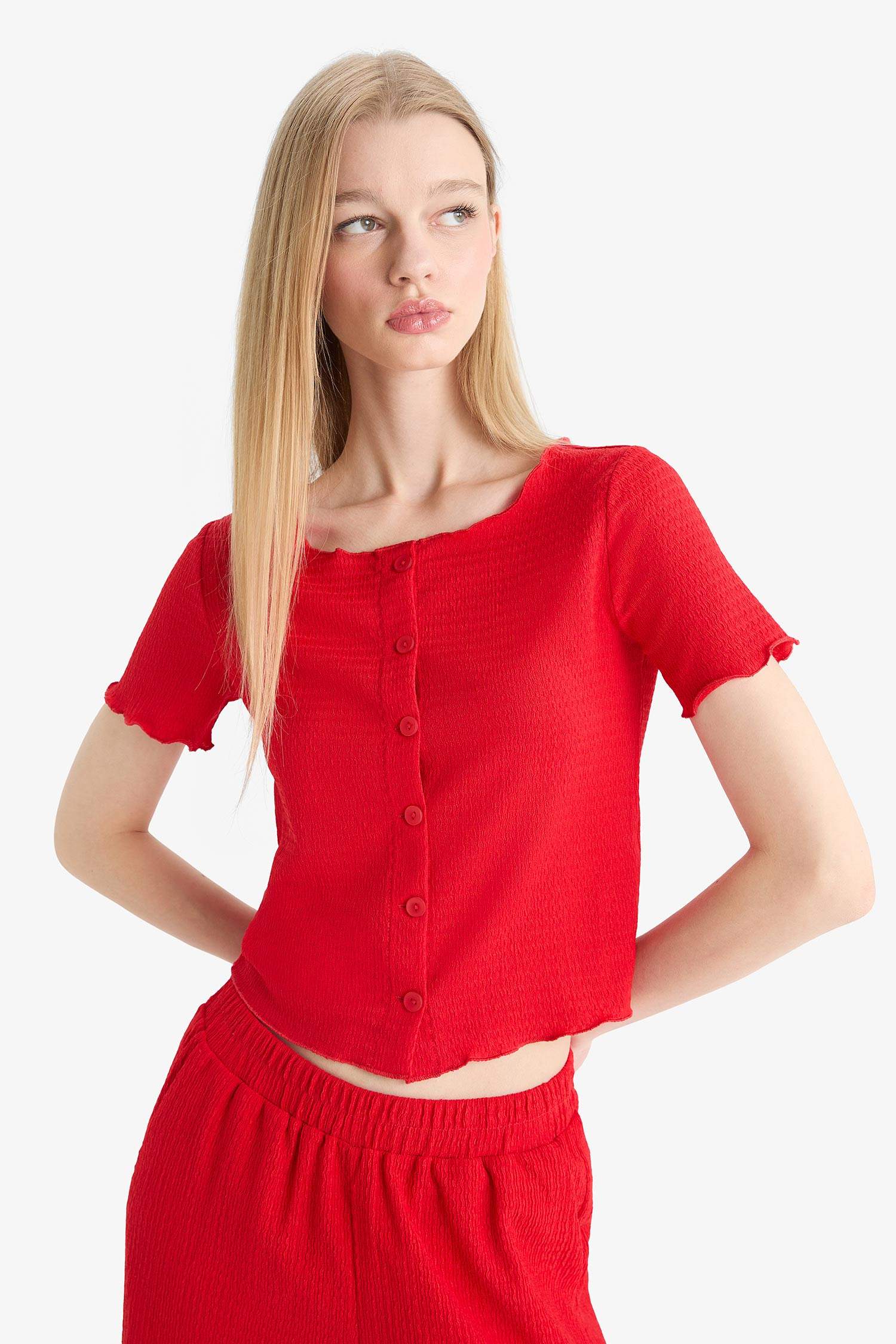 Coool Приталенная рубашка из жатой ткани с короткими рукавами