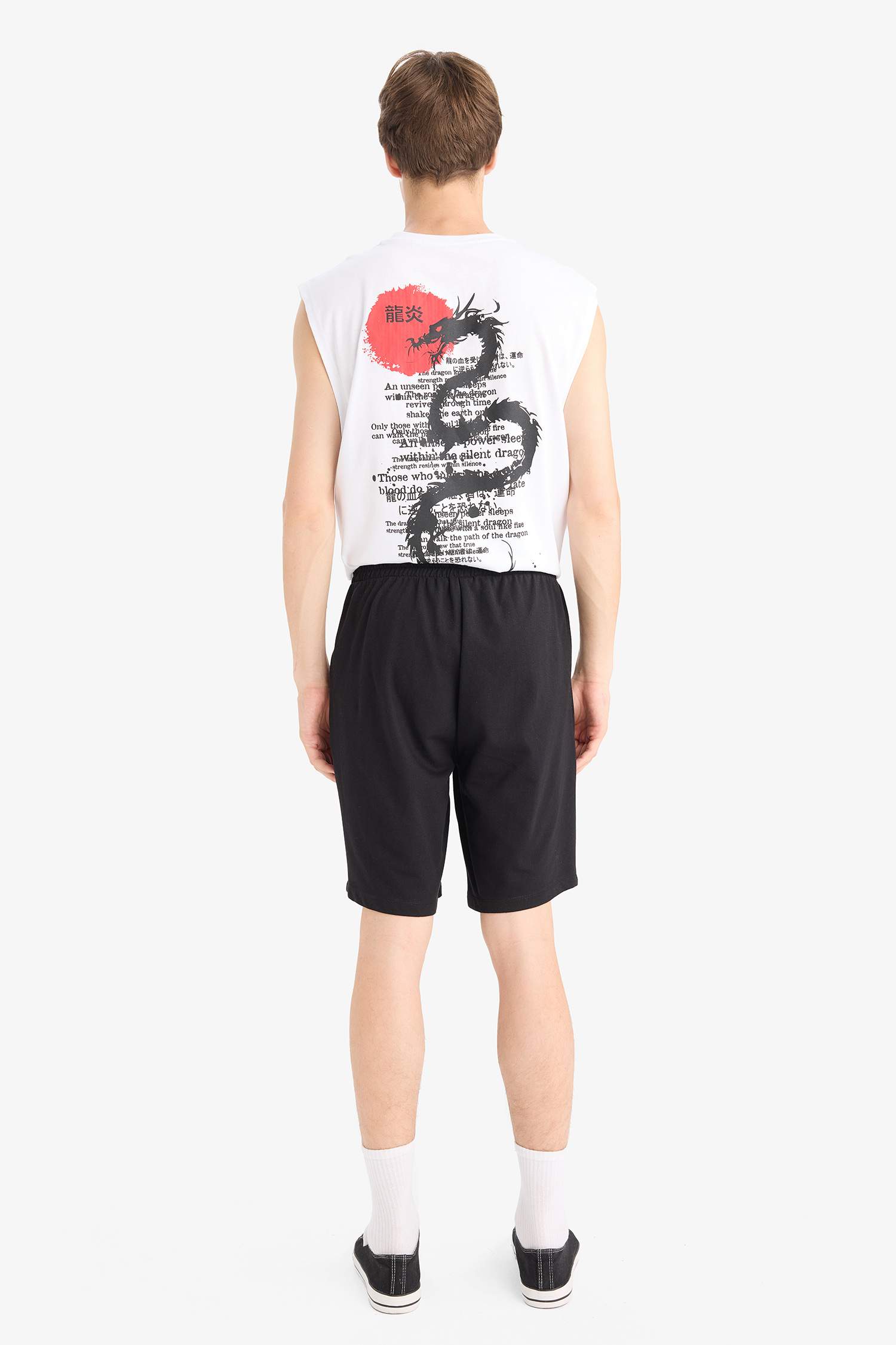 شورت سليم فيت من قماش سويت مطبوع