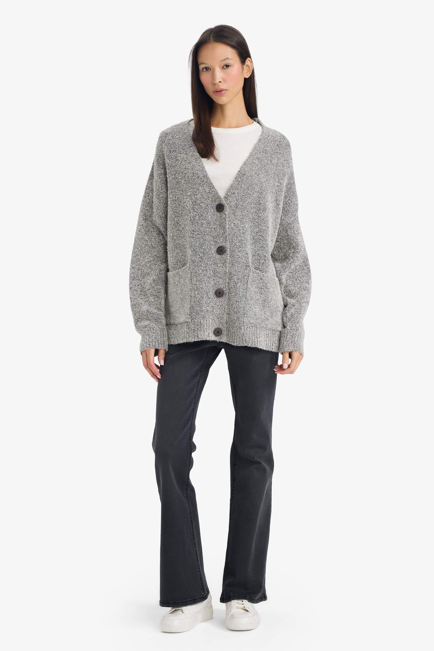 Oversize Geniş Kalıp V Yaka Hırka