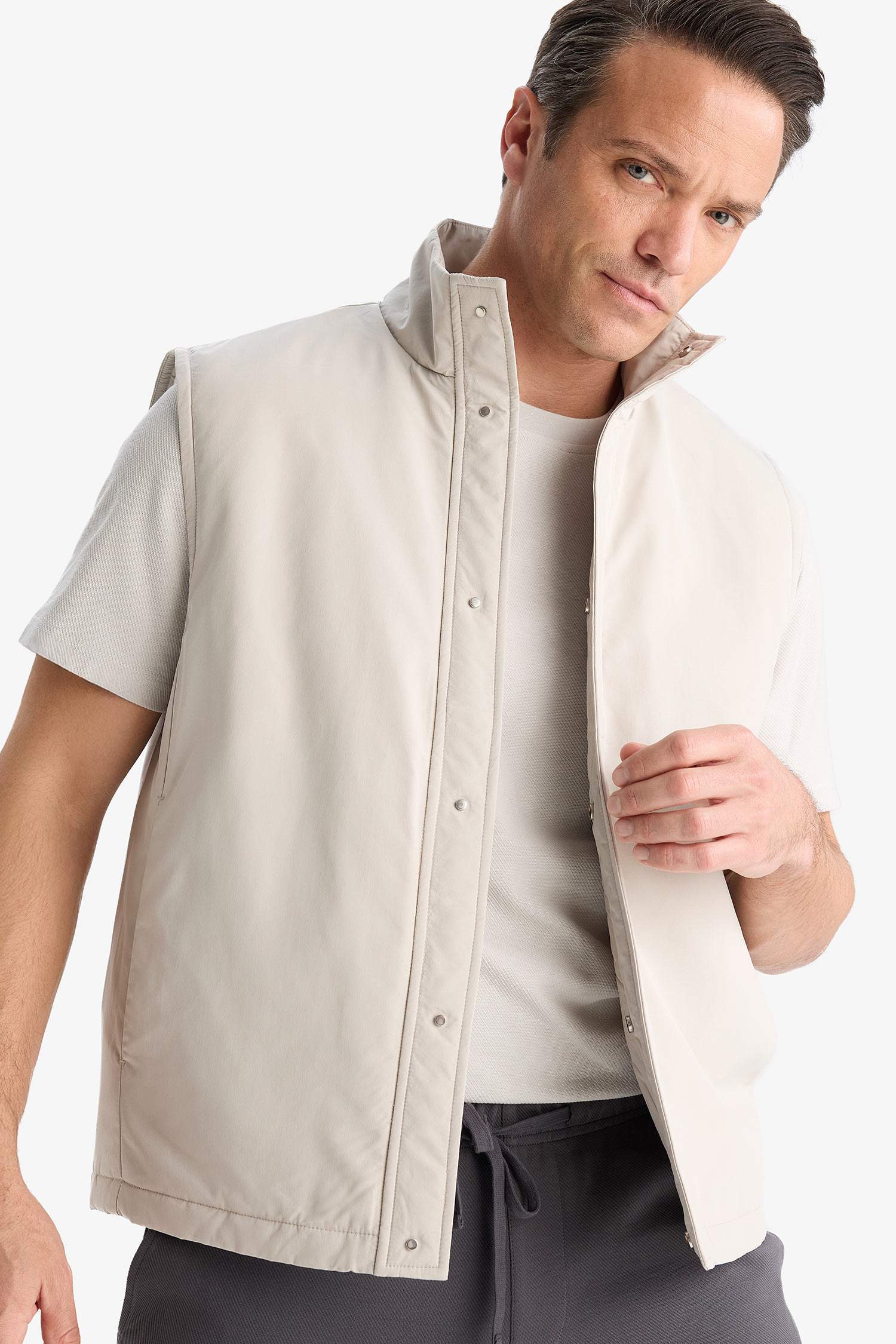 Regular Fit High Neck Cotton Vest
