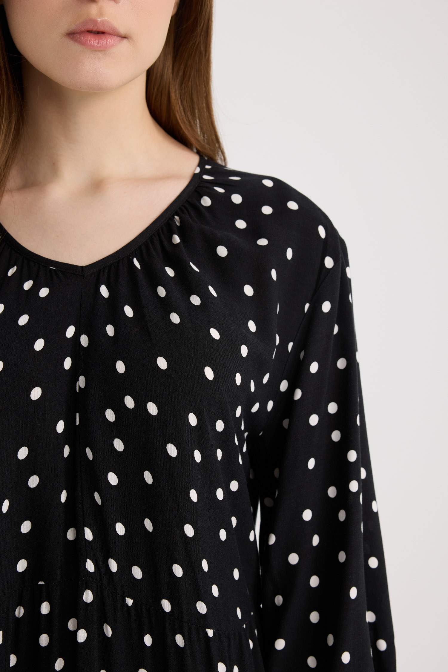 Regular Fit Desenli  V Yaka Uzun Kollu Maxi Elbise