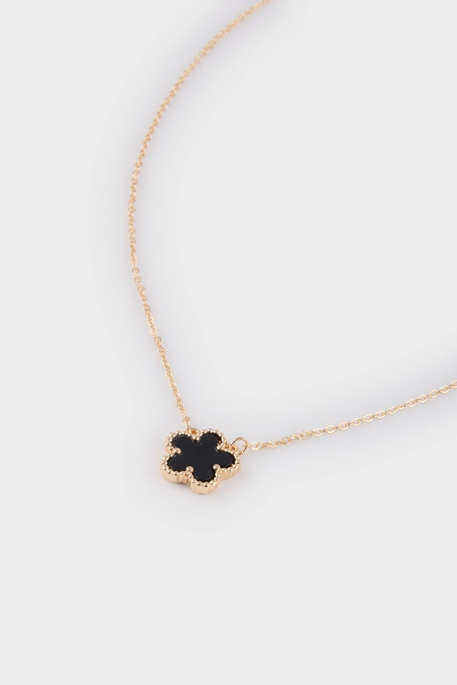 Kadın Siyah Çiçekli Gold Kolye