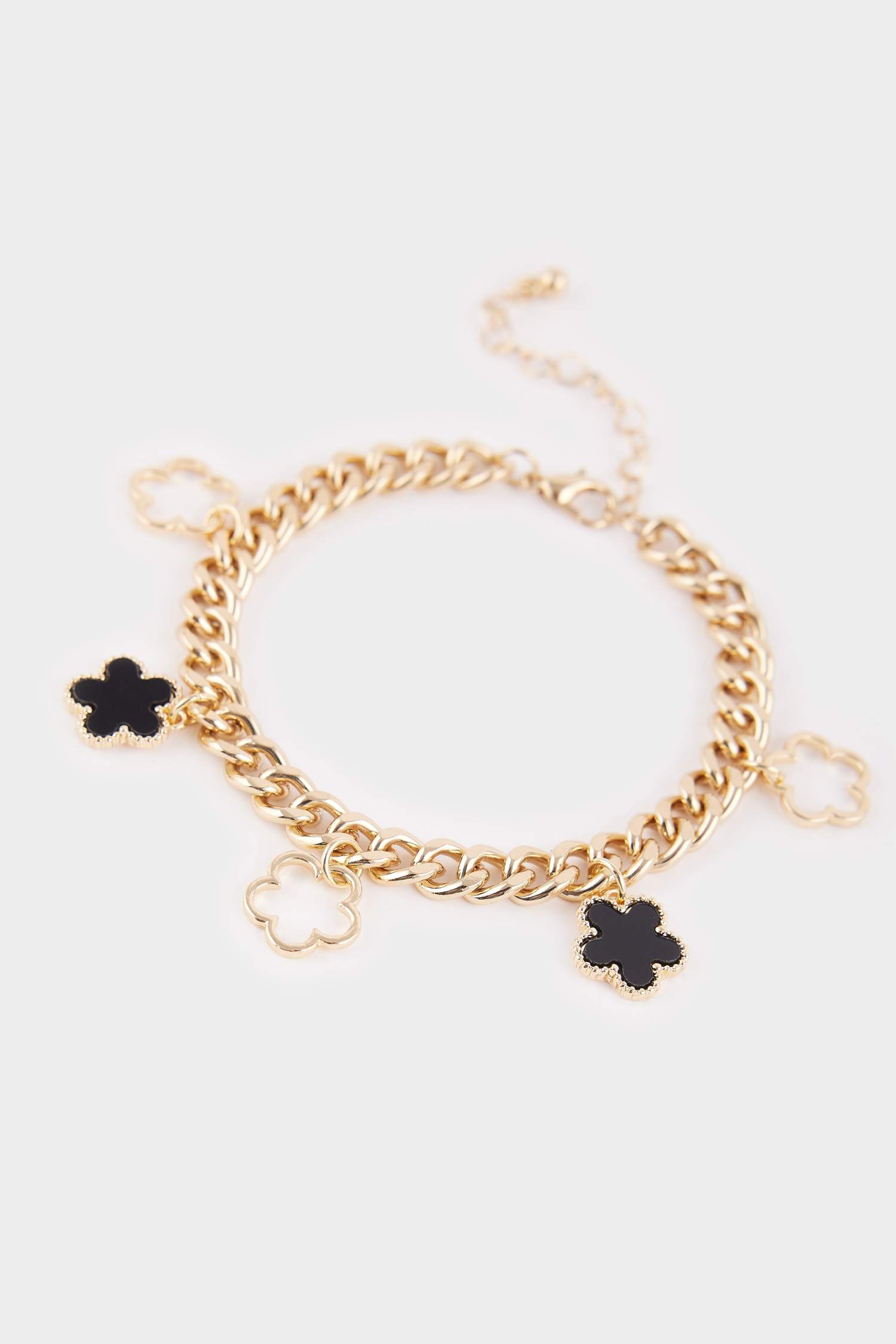 Kadın Siyah-Beyaz Yonca Detaylı Bileklik