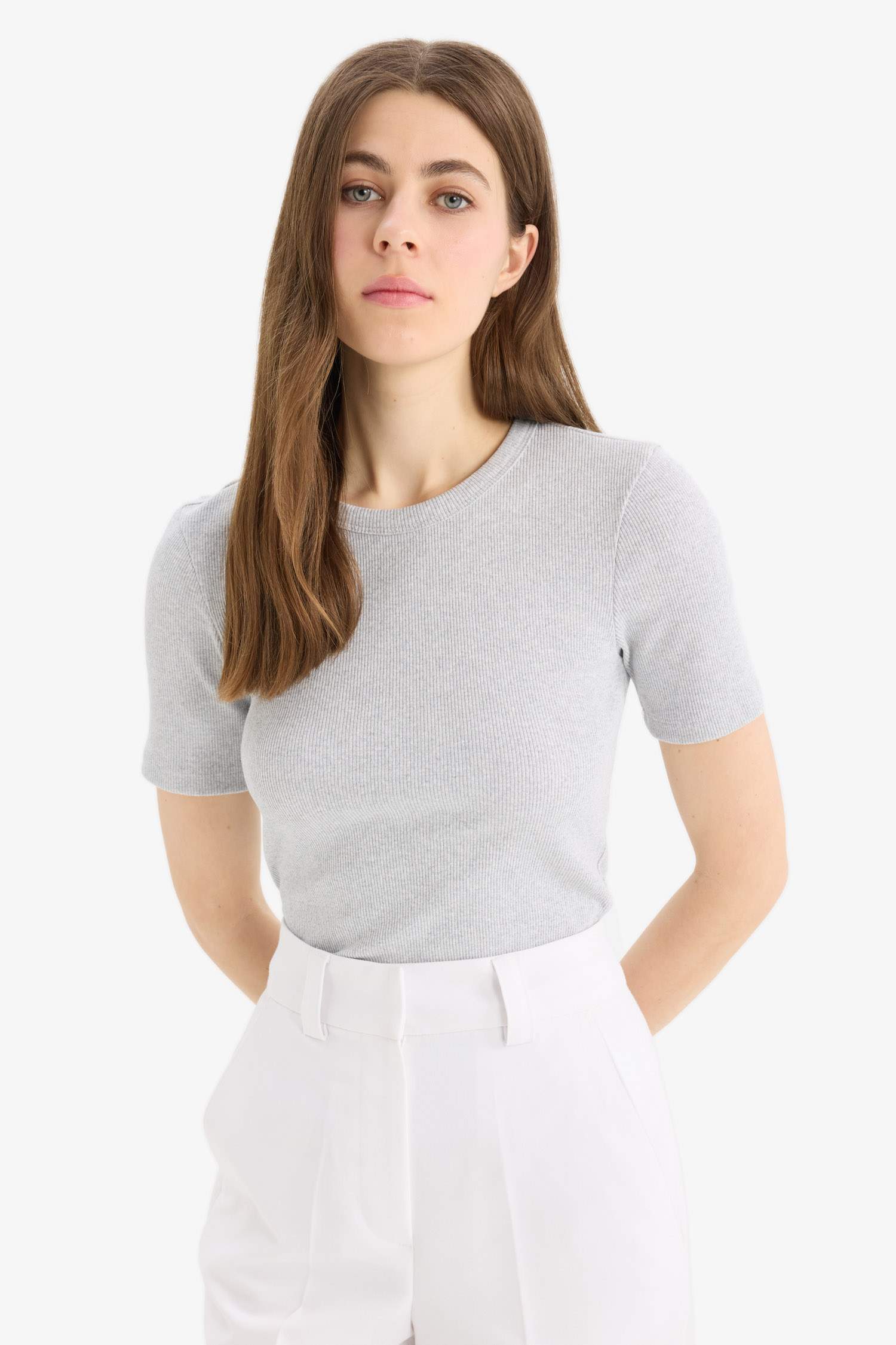 تيشيرت بنات سليم عادي برقبة مستديرة