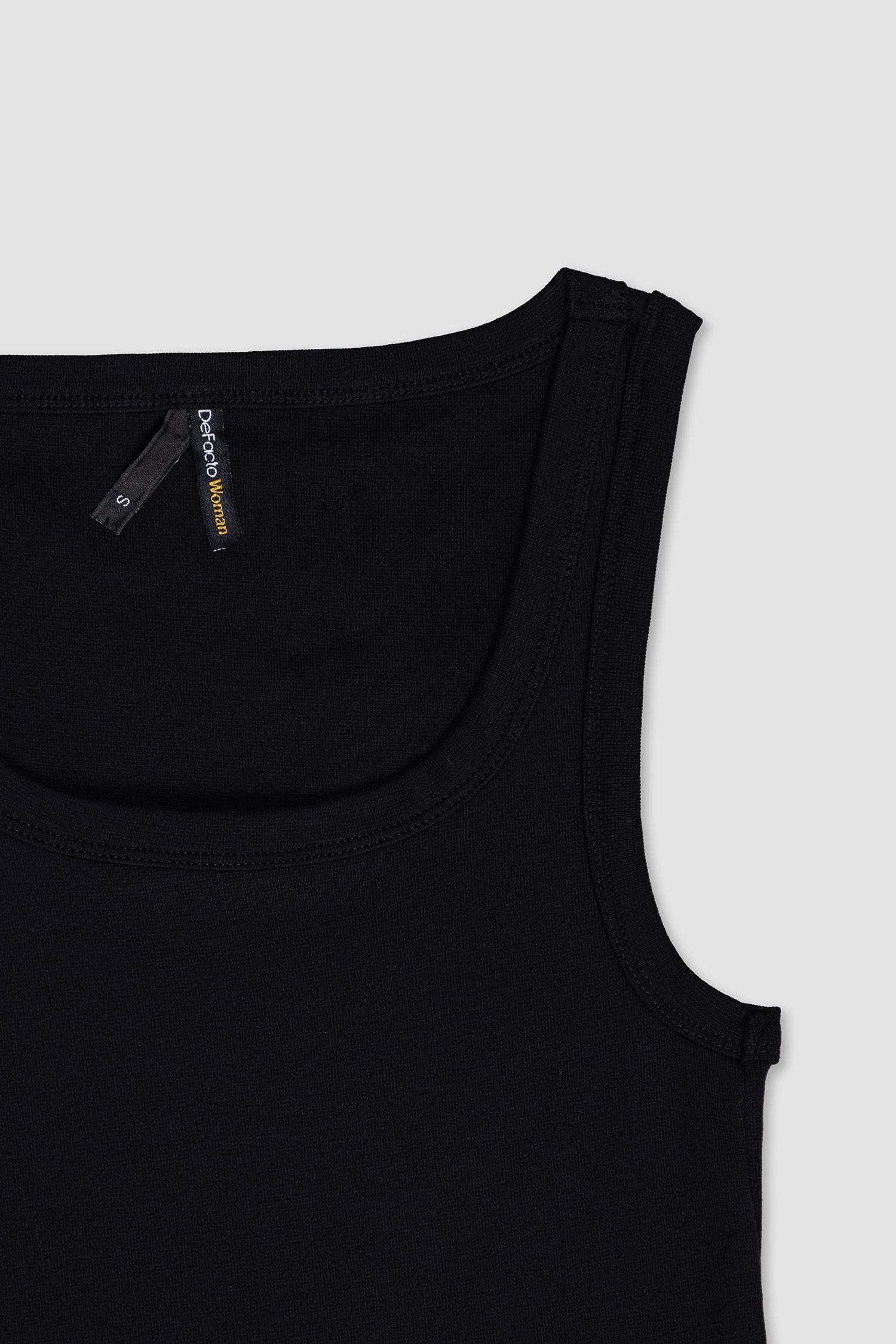 Slim Fit Basic Camisole Round Collar Tank Top