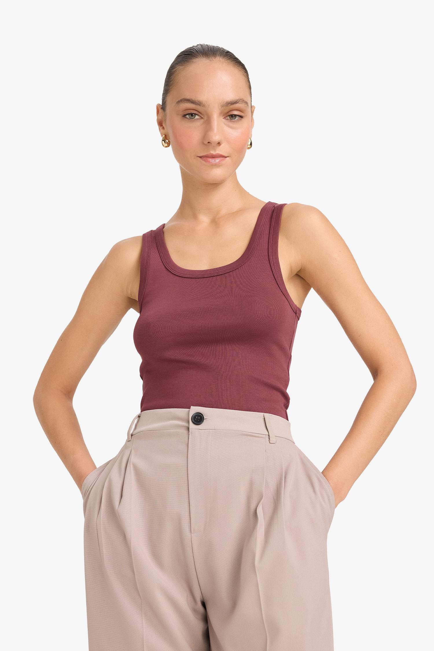 Slim Fit Basic Camisole Round Collar Tank Top