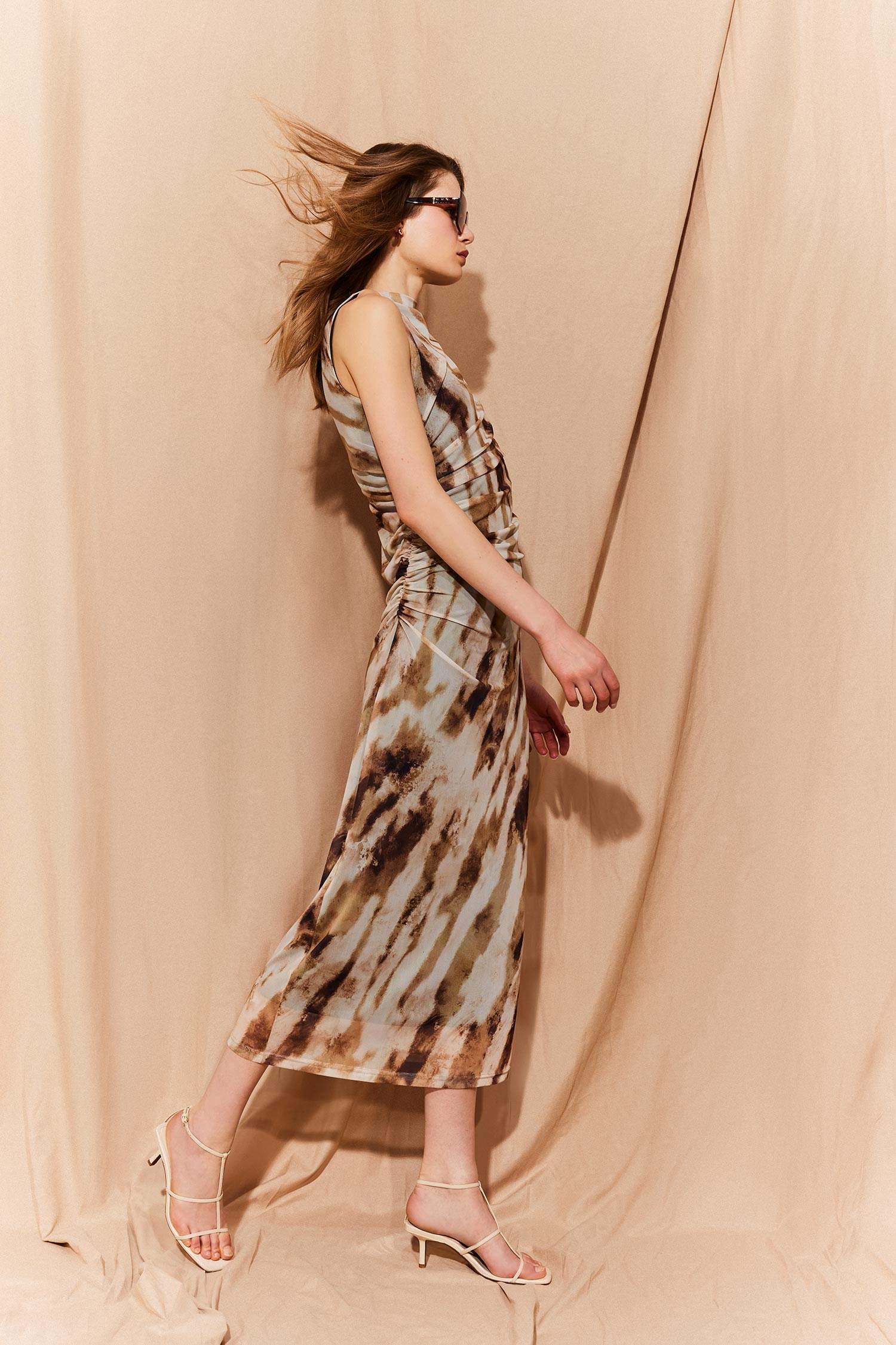 Bodycon Vücudu Saran Batik Tül Kolsuz Maxi Elbise