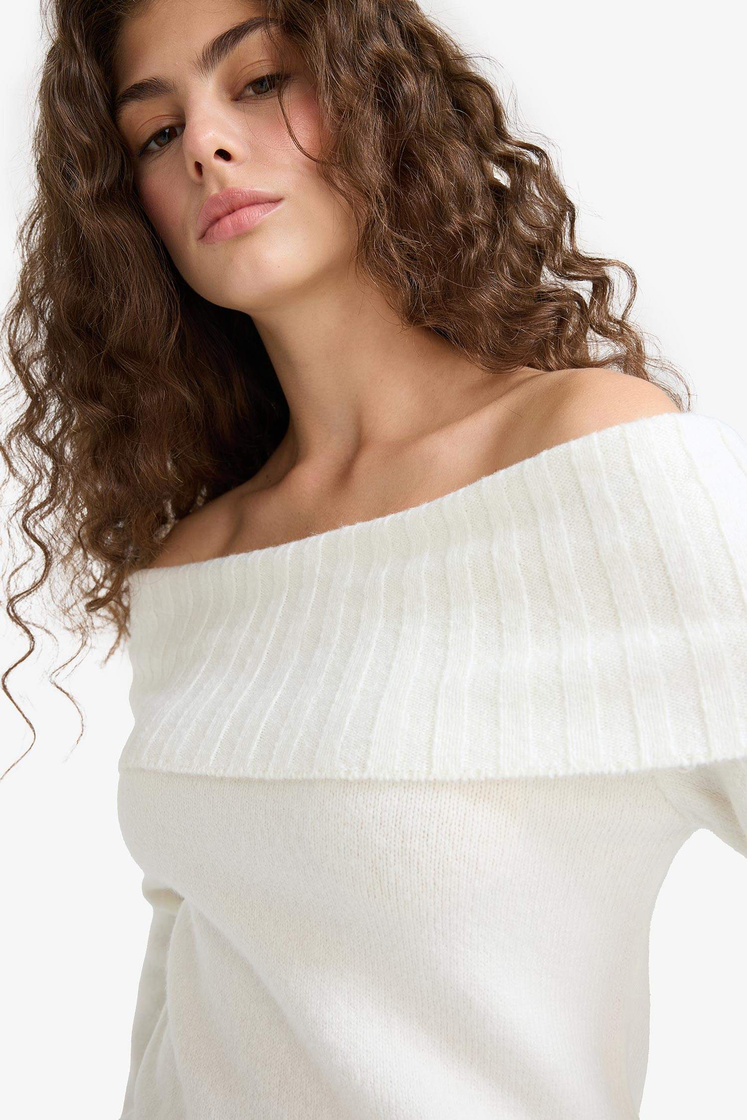 Slim Fit Open Shoulder Knitwear Pullover