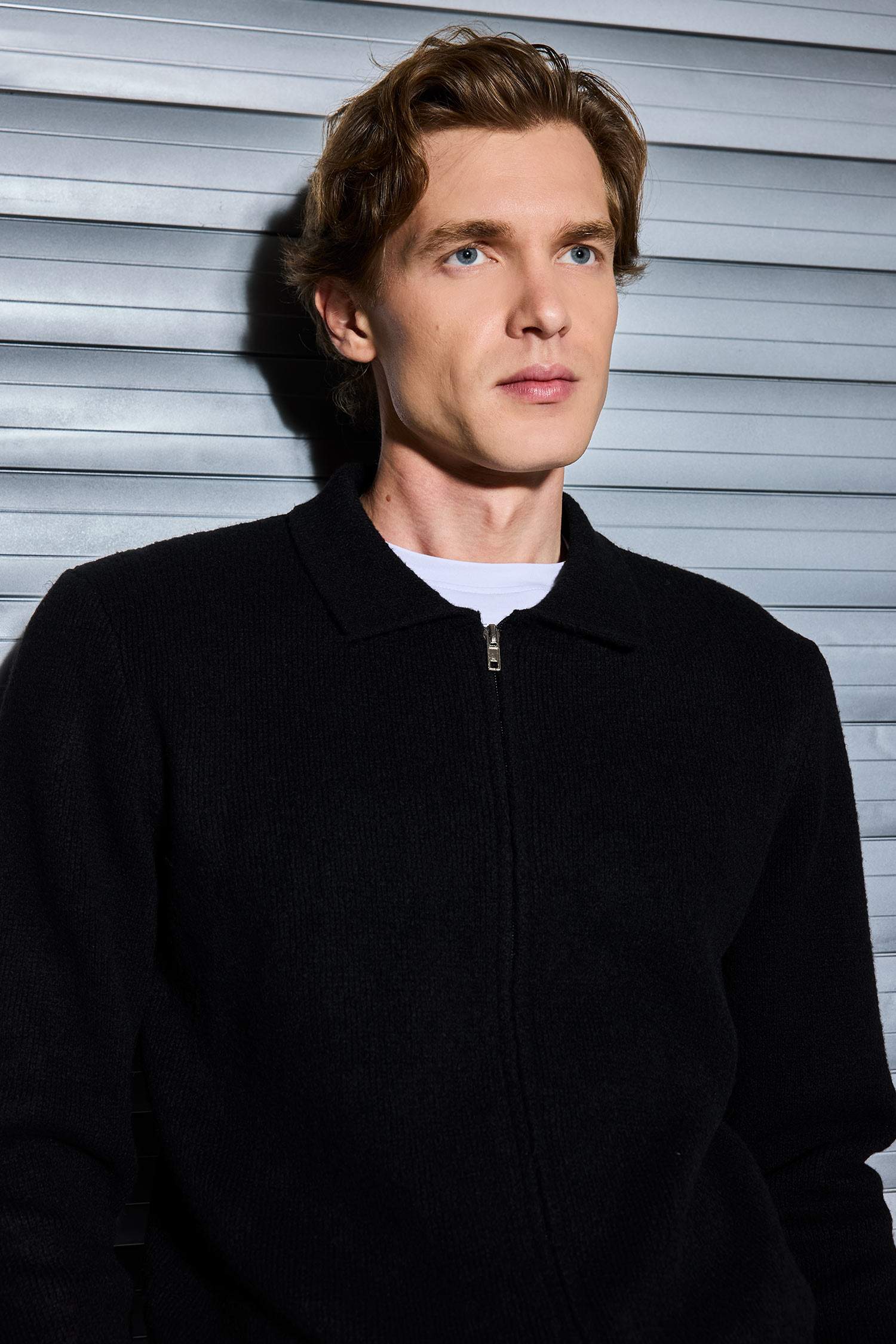 جاكيت تريكو قصة عادية بياخة بولو