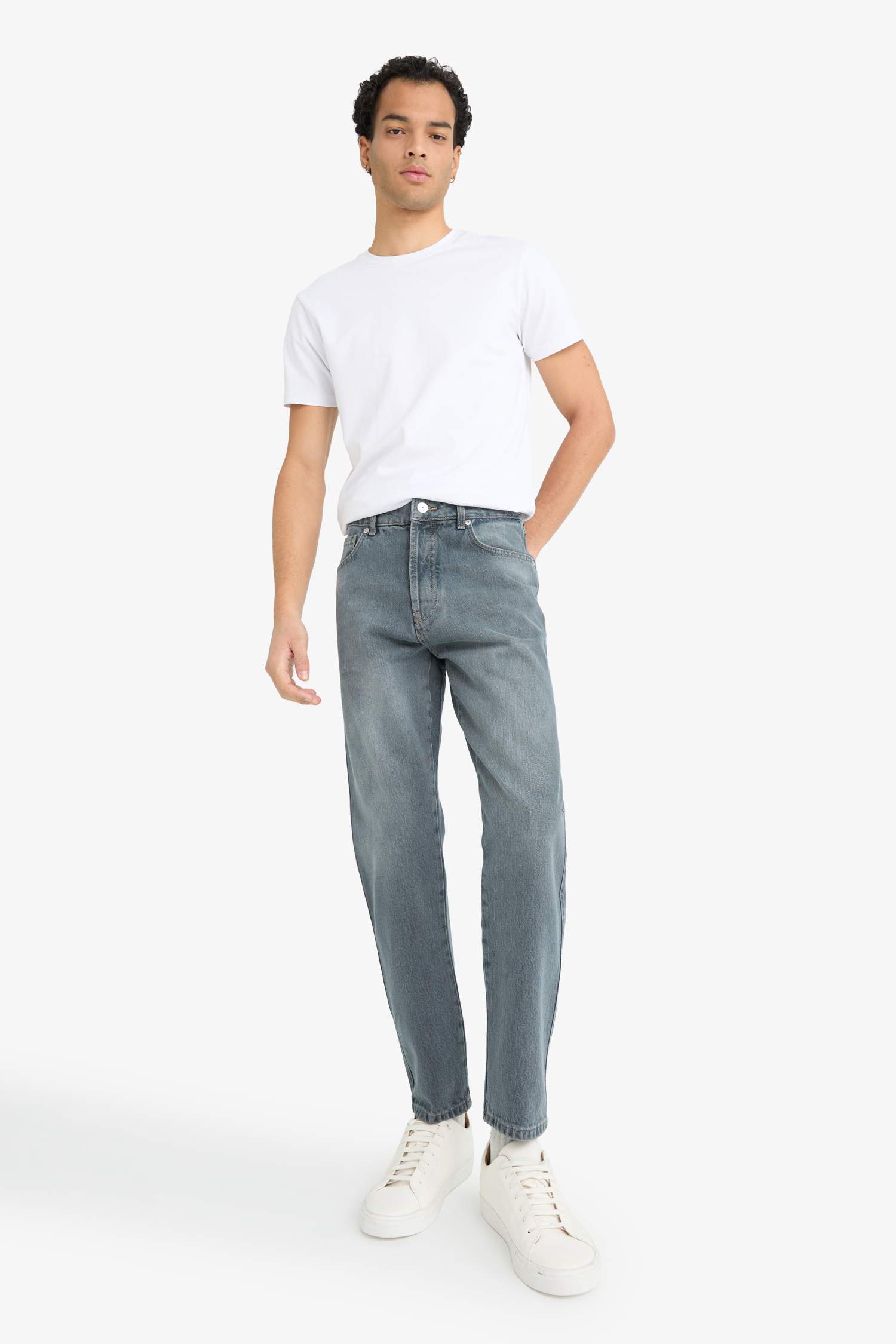 90's Slim Fit Skinny Leg Jeans