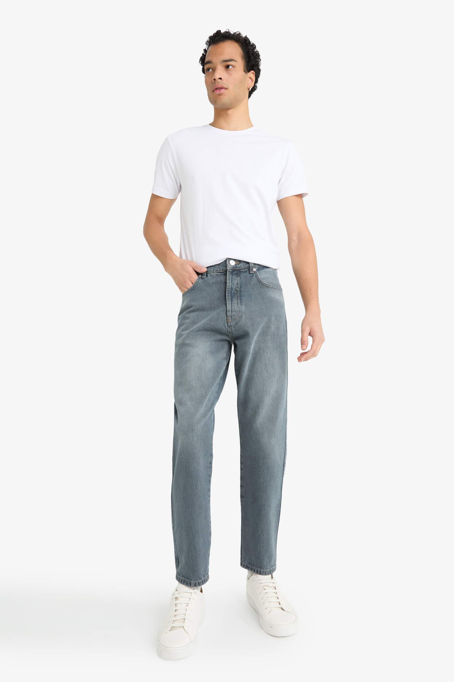 90's Slim Fit Skinny Leg Jeans