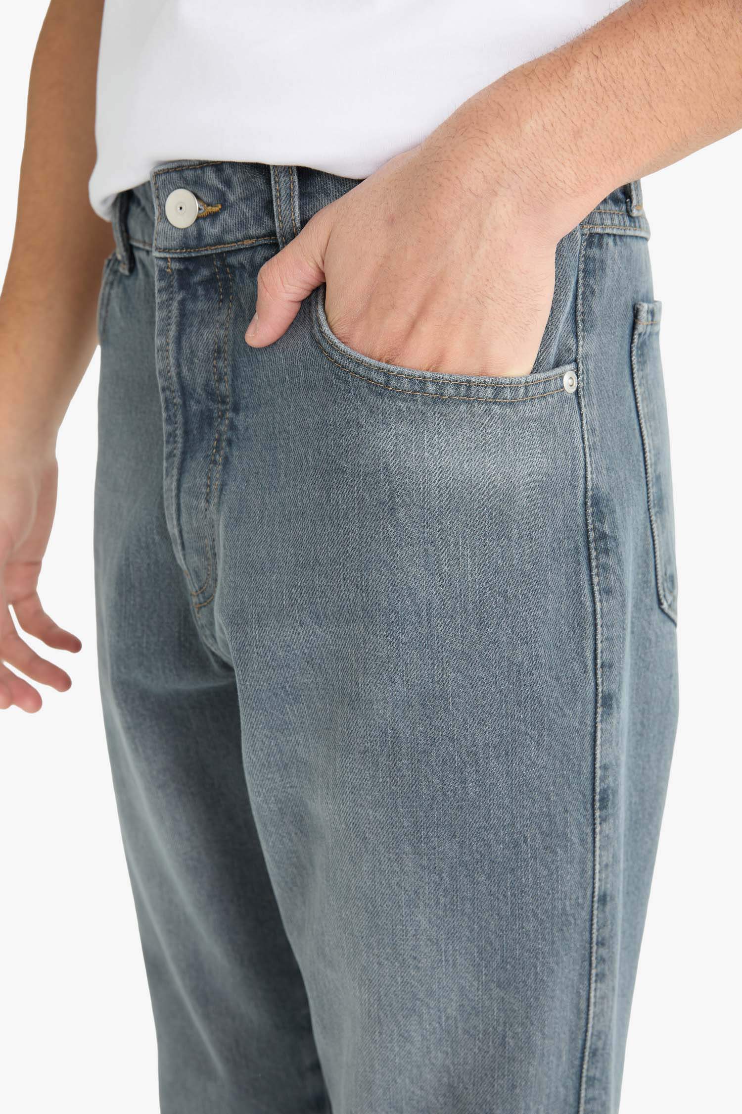 90's Slim Fit Skinny Leg Jeans