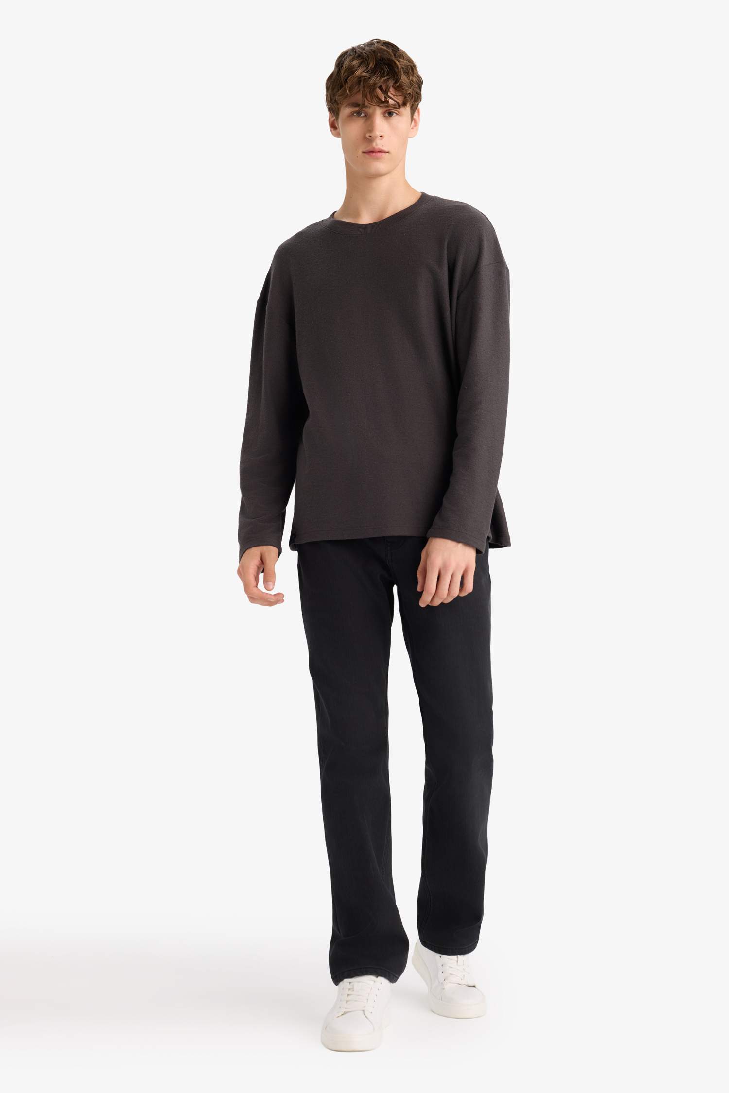 Boxy Fit Rahat Kesim Bisiklet Yaka Pamuklu Uzun Kollu Tişört