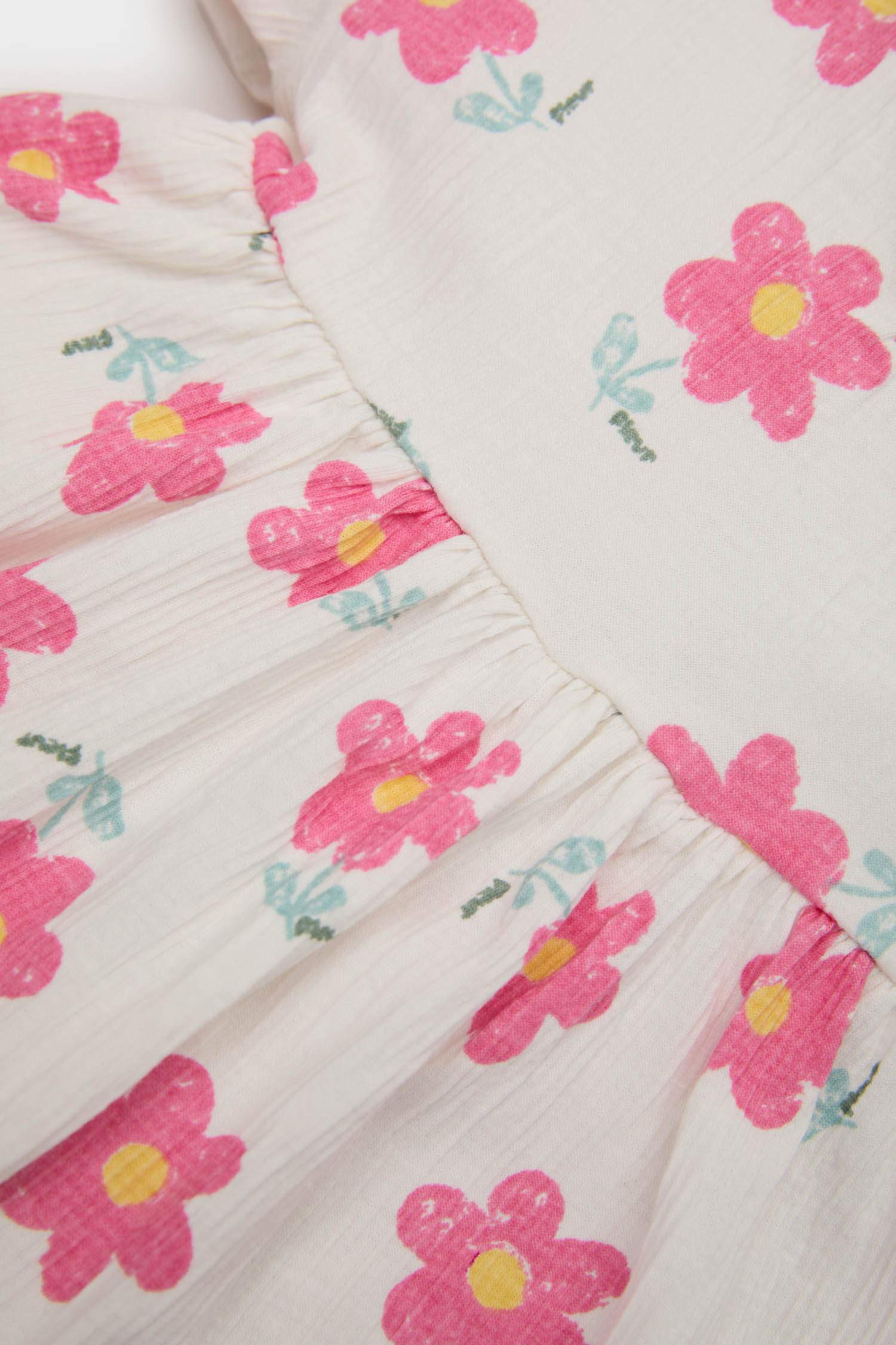 طقم بناتي فلورال قصة عادية - قطعتين