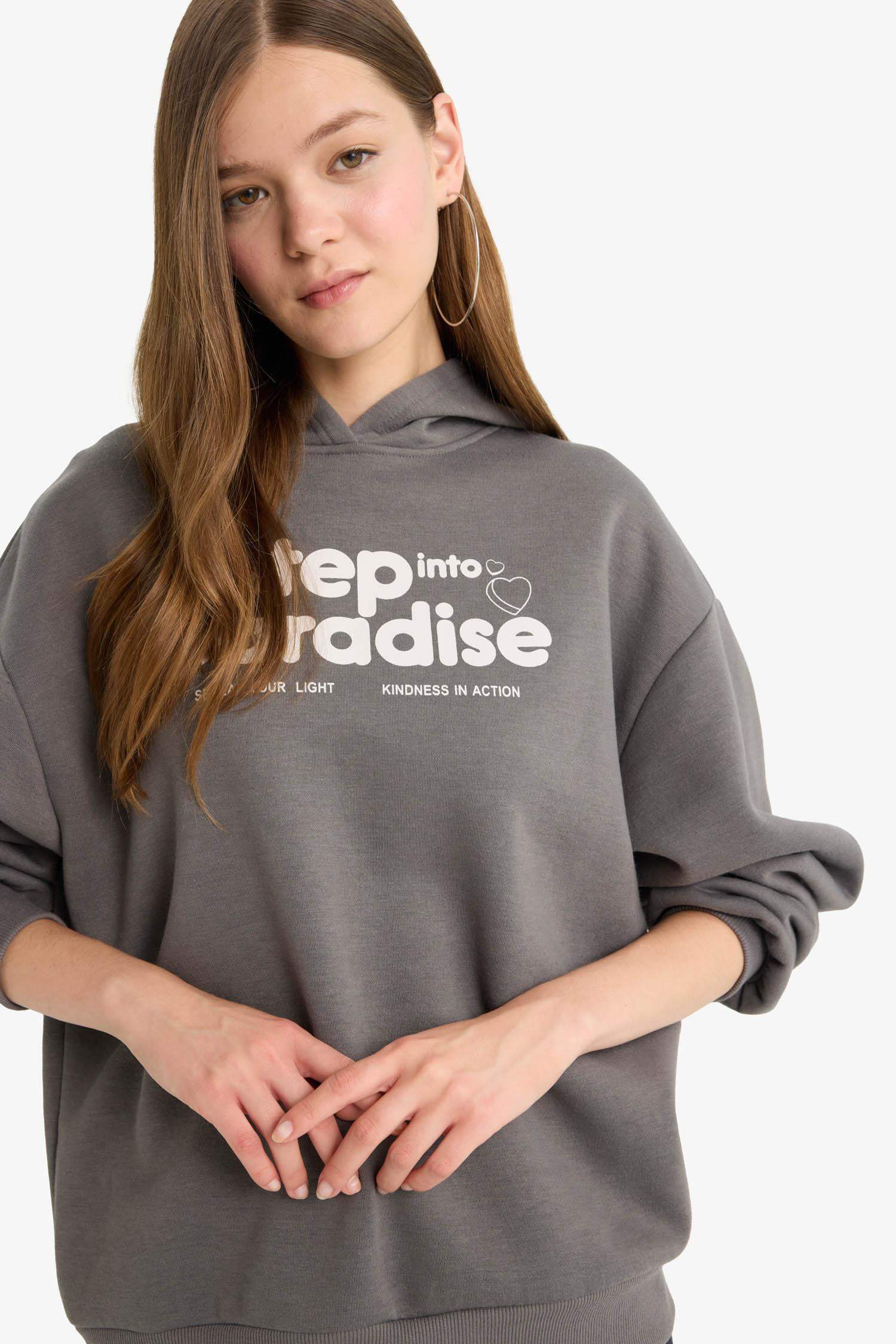 سويت شيرت اوفر سايز تقيل بغطاء للرأس