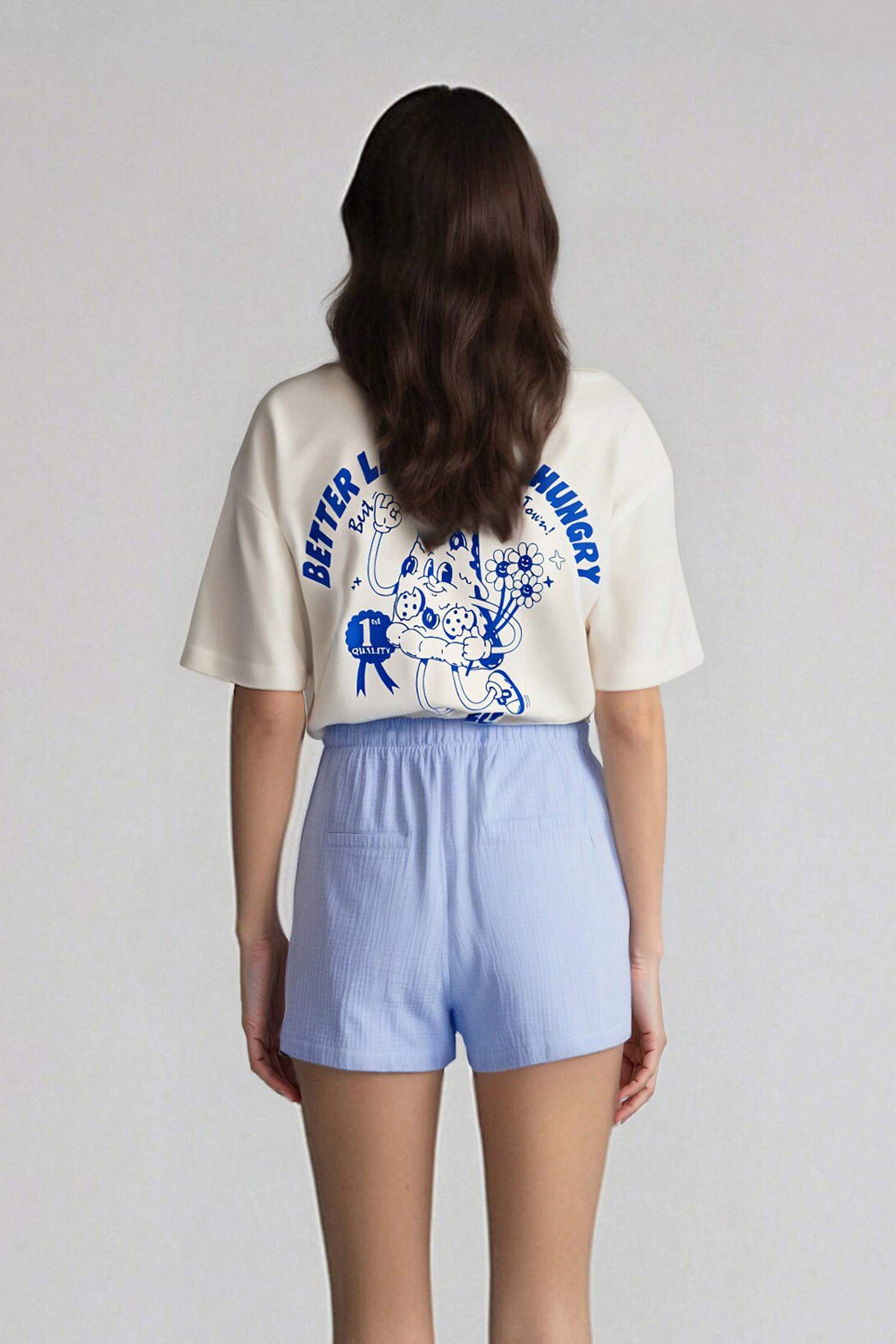 تيشيرت نص كم اوفر سايز بطبعة من الخلف