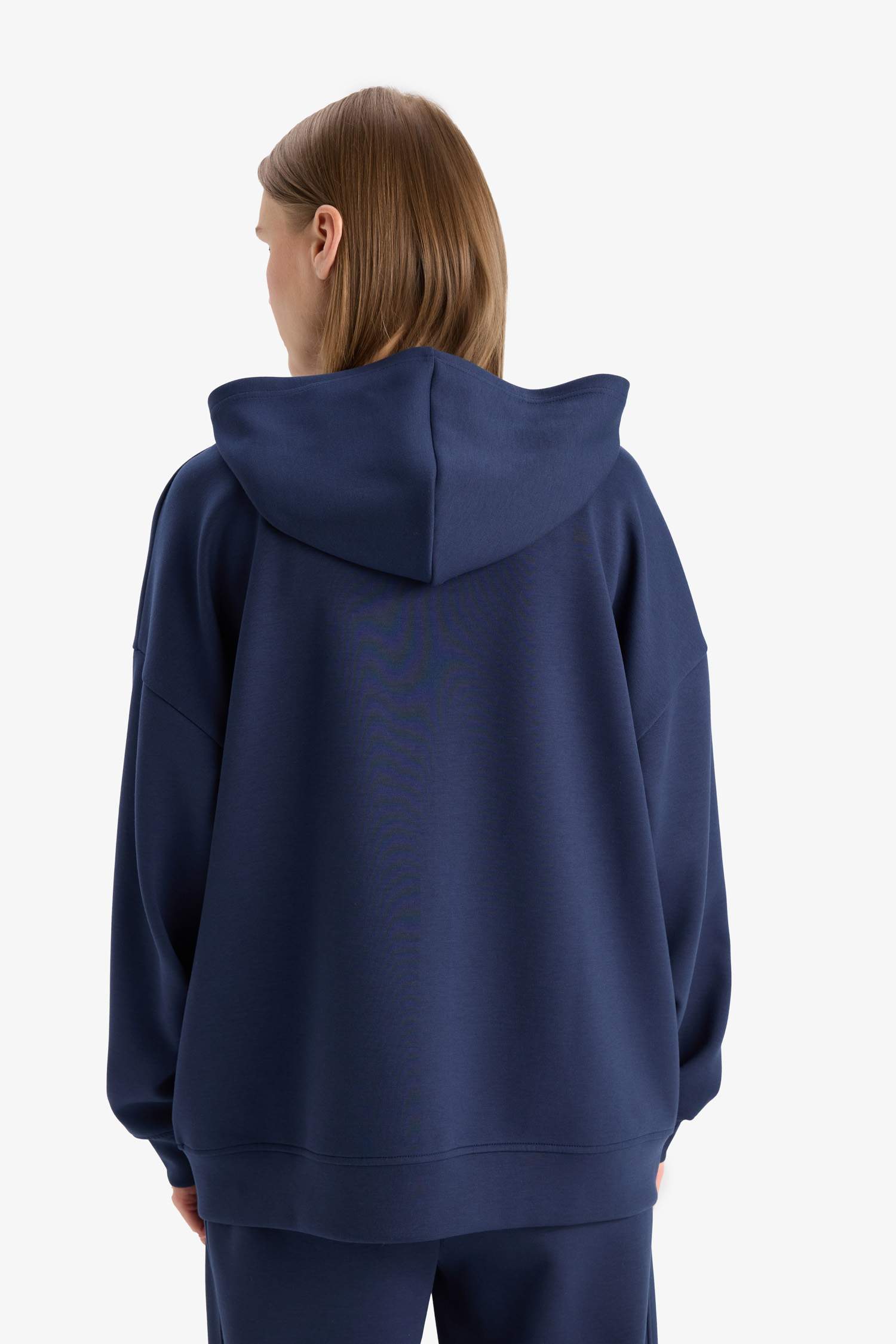 سترة قماش سكوبا اوفر سايز بغطاء للرأس بجيب