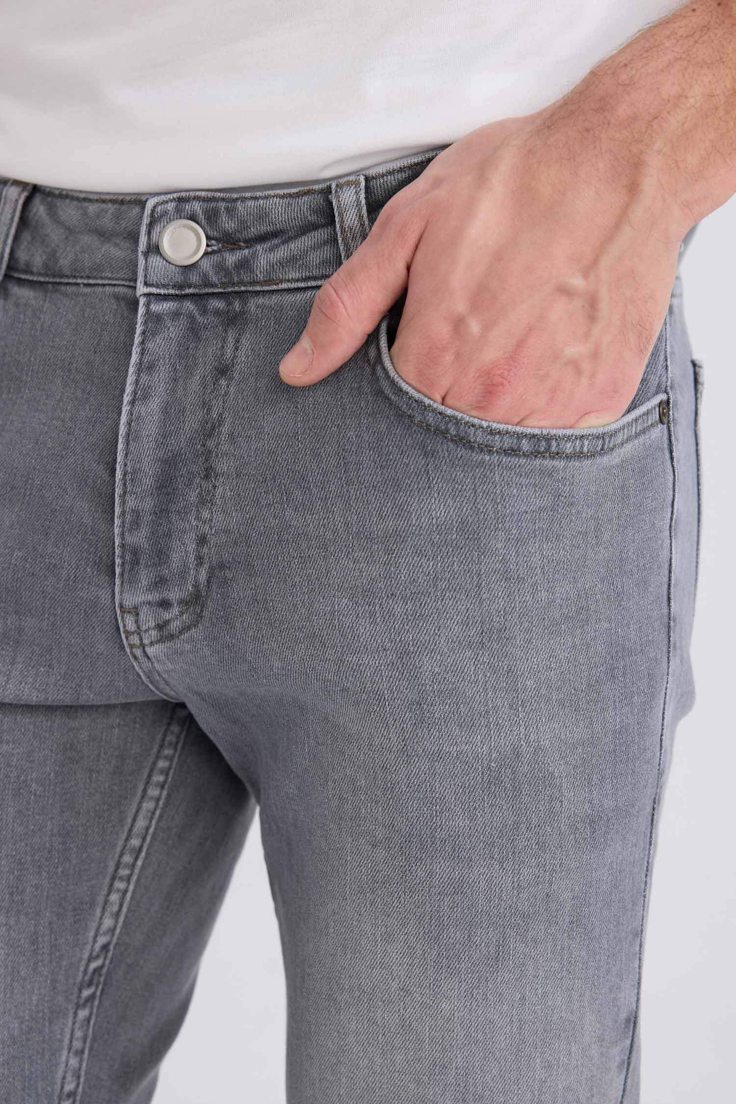 Pedro Slim Fit Dar Kalıp Normal Bel Dar Paça Jean Pantolon