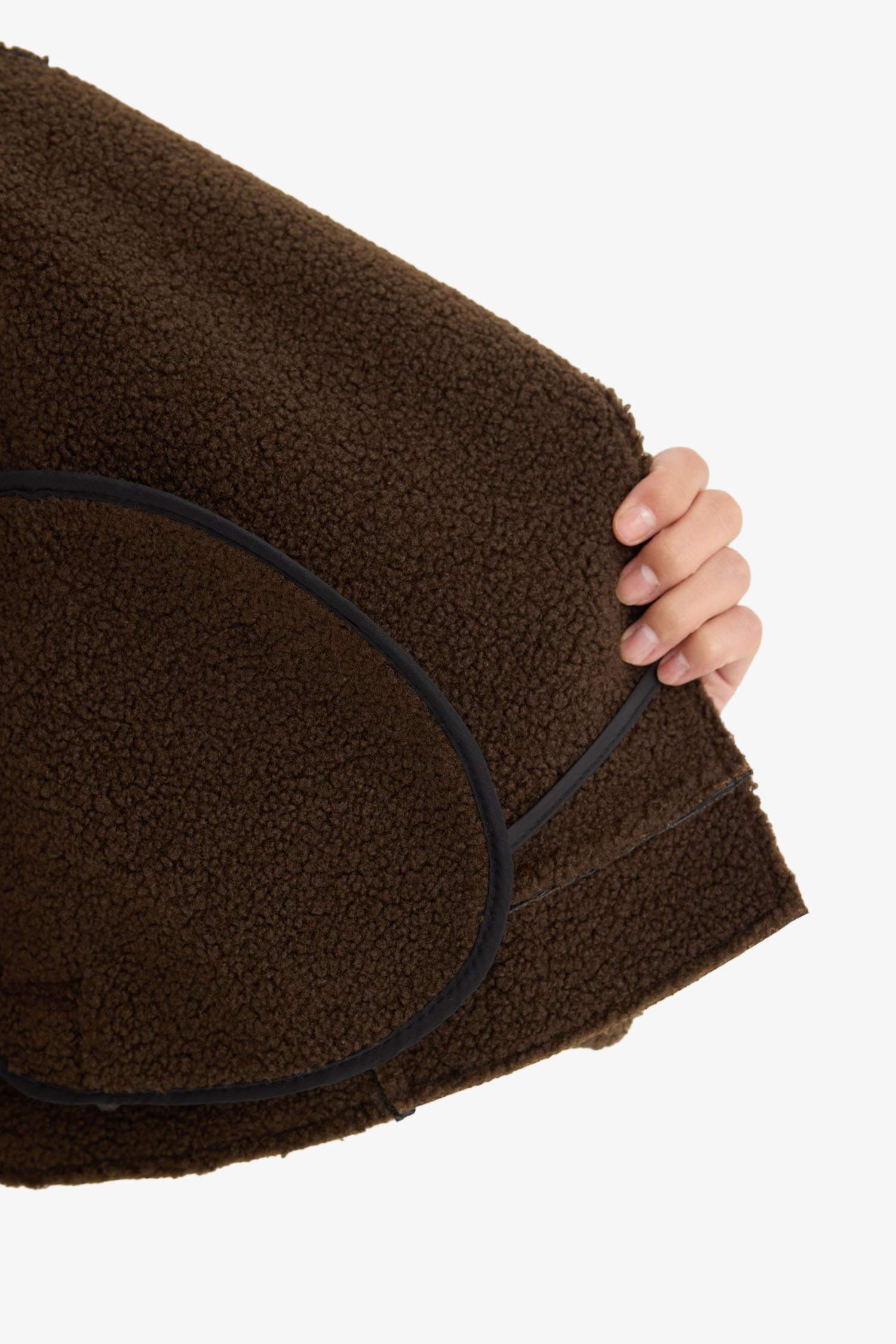 جاكيت جلد صناعي قصة عادية مبطن بفرو إصطناعي