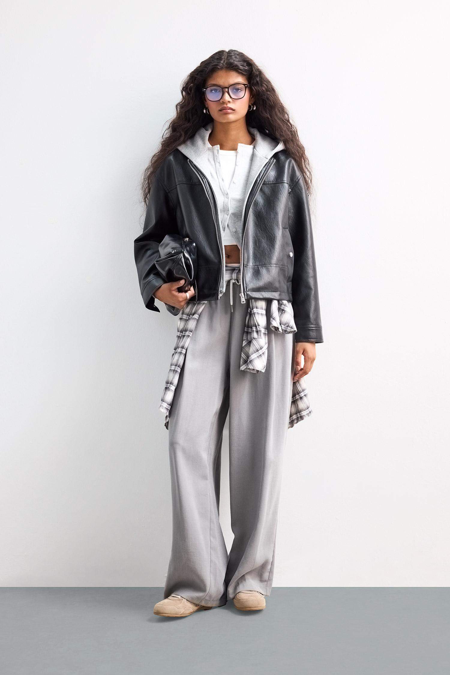 Relax Fit Çıkarılabilir Kapüşonlu Fermuarlı Suni Deri Mont