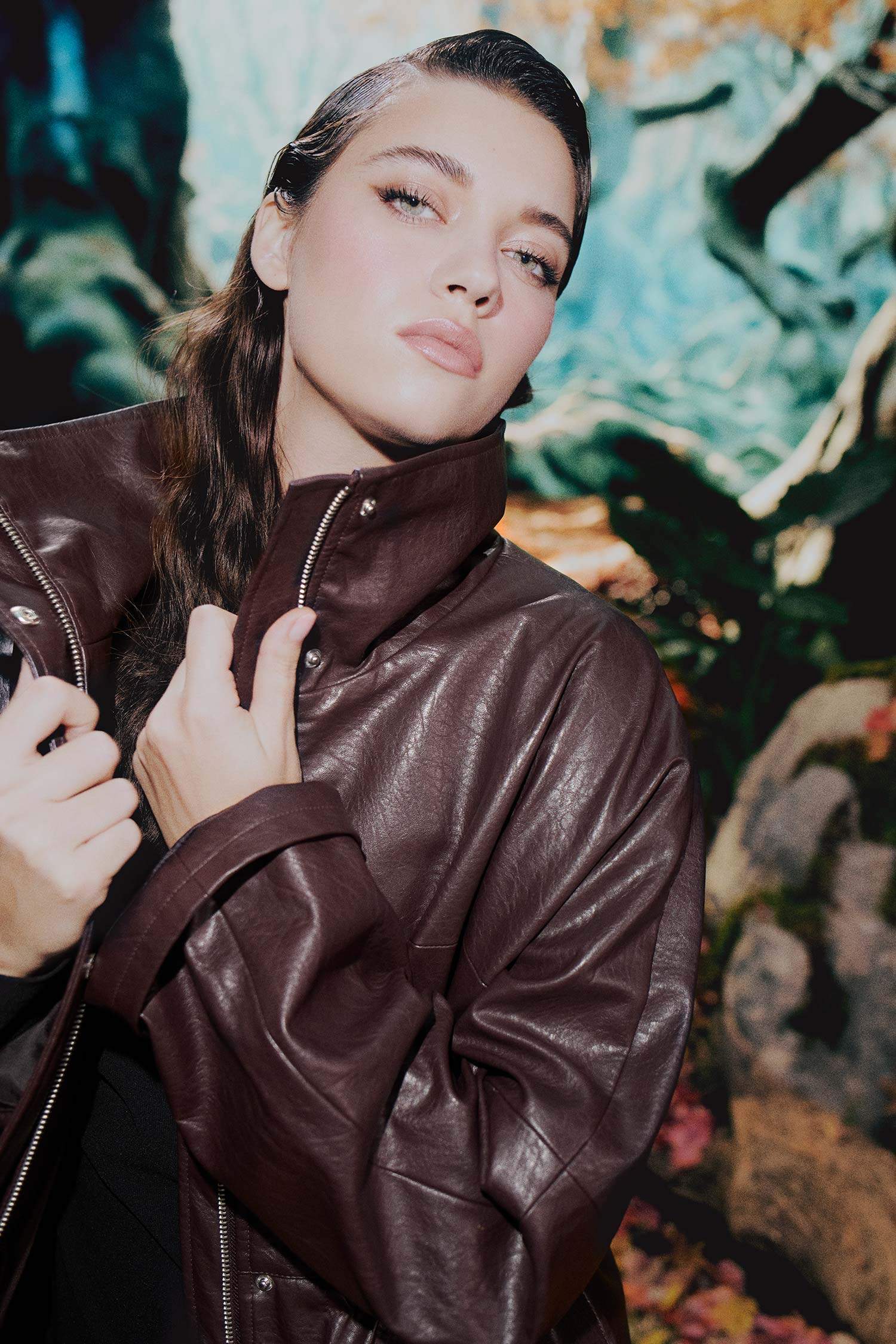 Afra x DeFacto Relax Fit Dik Yaka Fermuarlı Suni Deri Mont