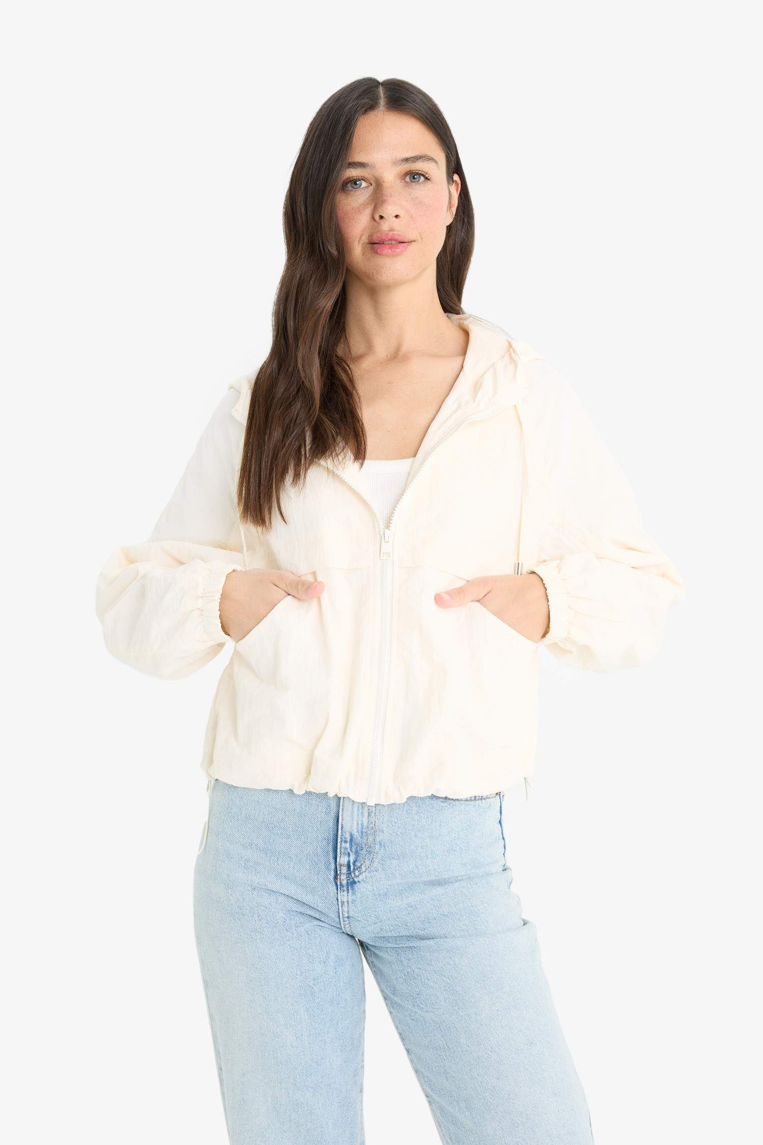 Regular Fit Kapüşonlu Fermuarlı Crop Yağmurluk 