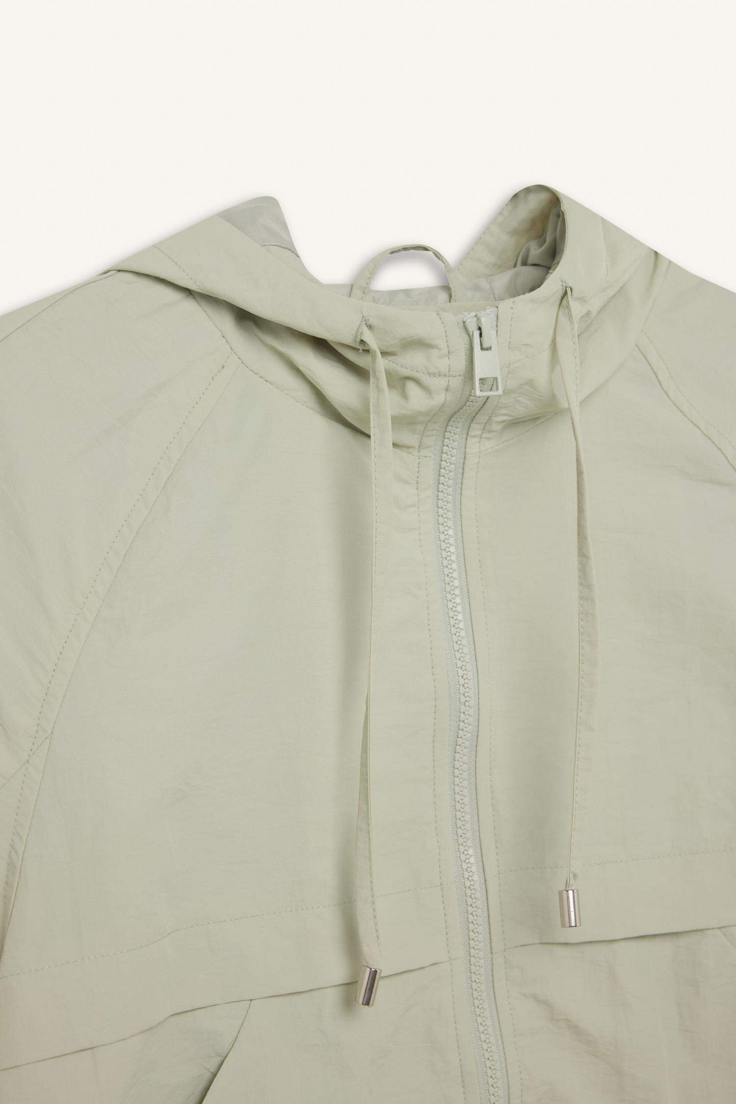 Jacket imperméable crop à capuche et fermeture zip Coupe régulière