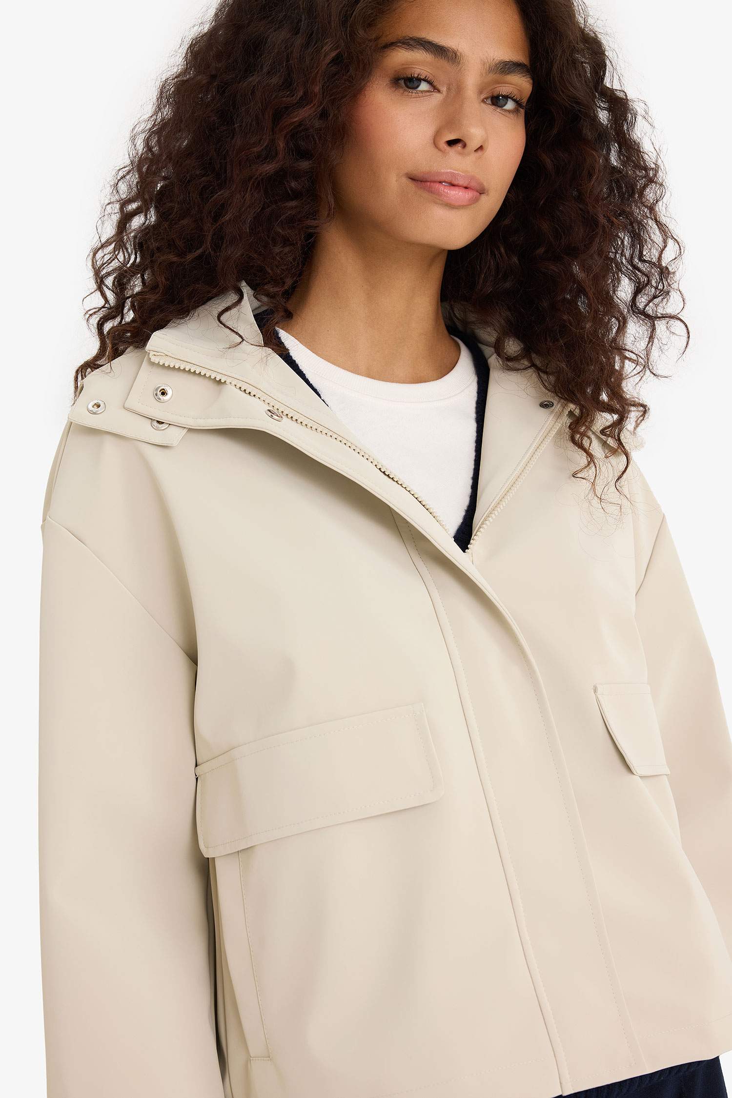 Regular Fit Kapüşonlu Polar Astarlı Suni Deri Yağmurluk