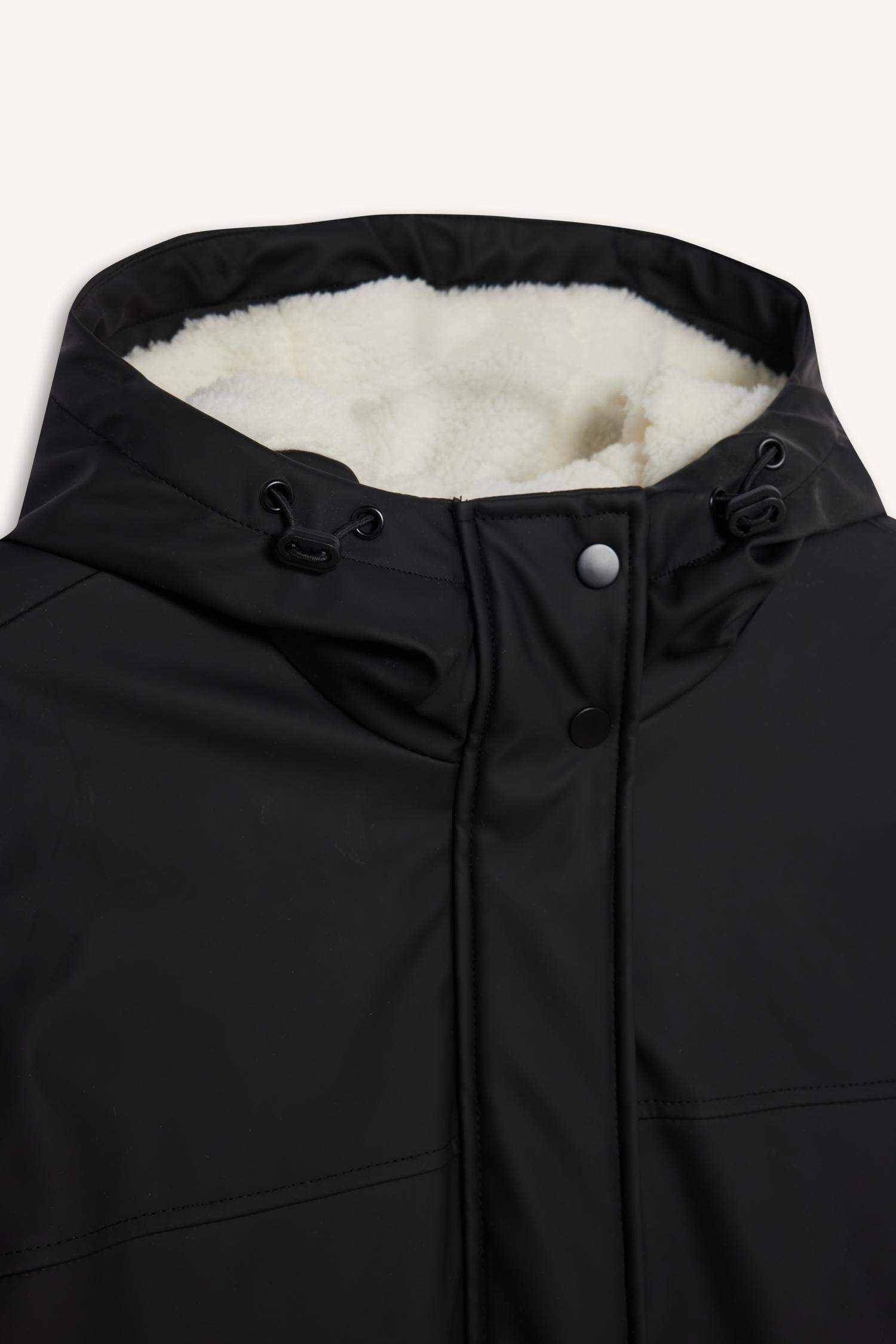 جاكيت مطر جلد صناعي قصة عادية بغطاء للرأس