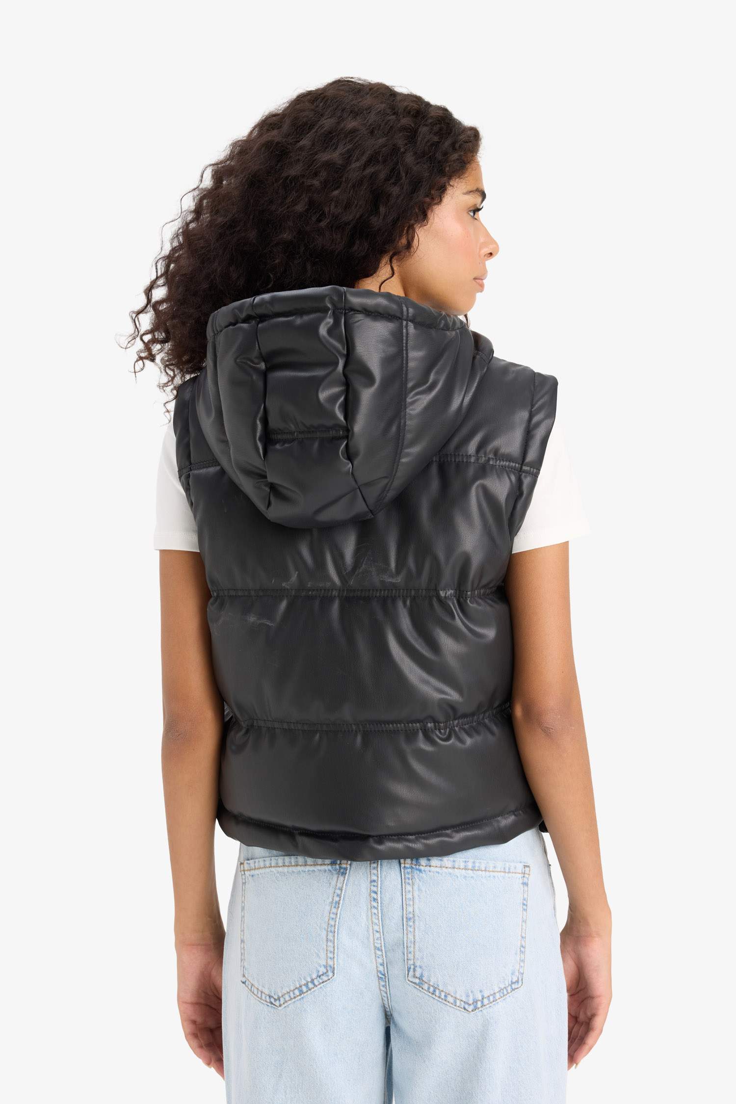 Regular Fit Kapüşonlu Suni Deri Yelek