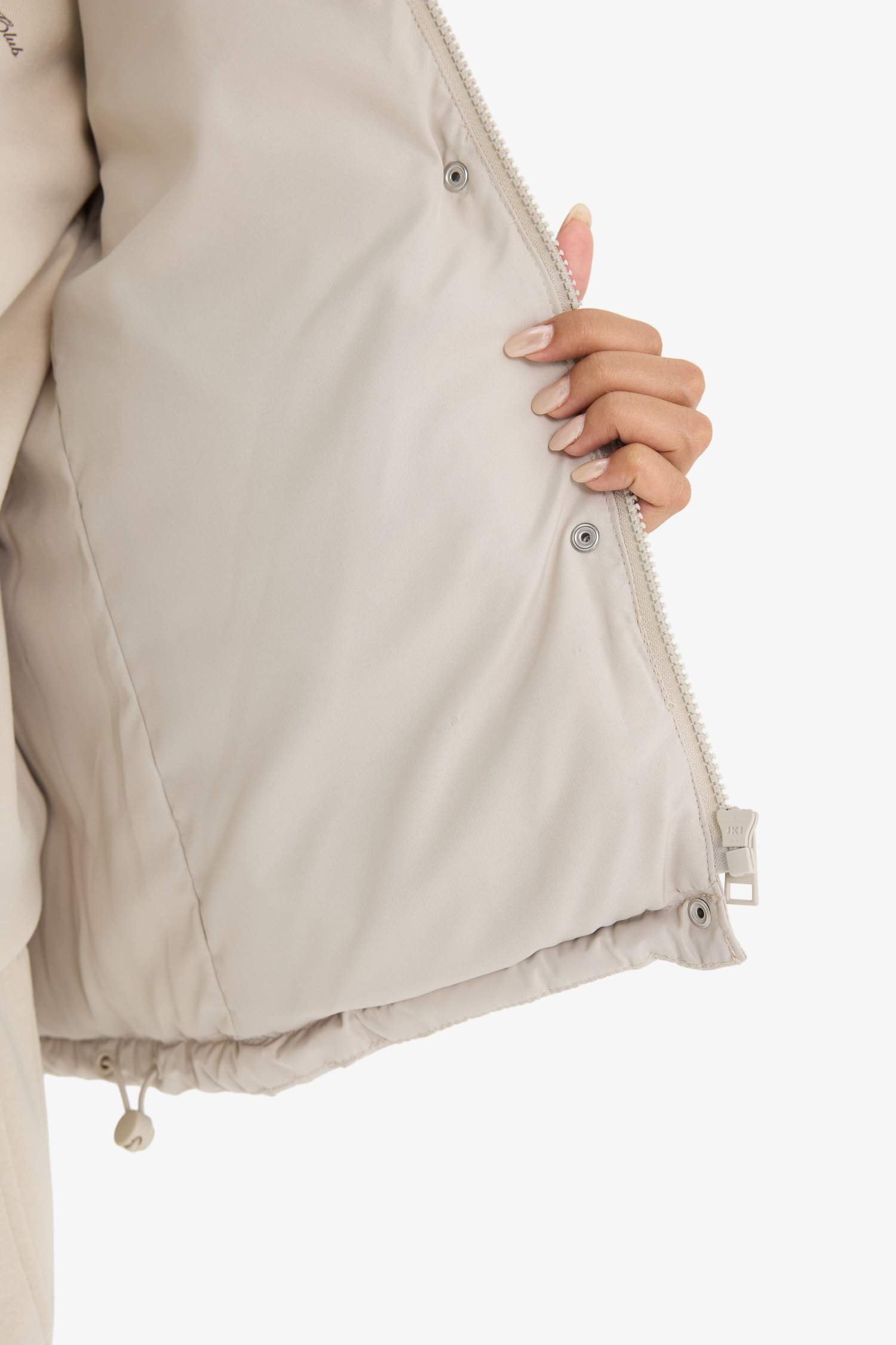 يلك بامب قصة عادية بغطاء للرأس