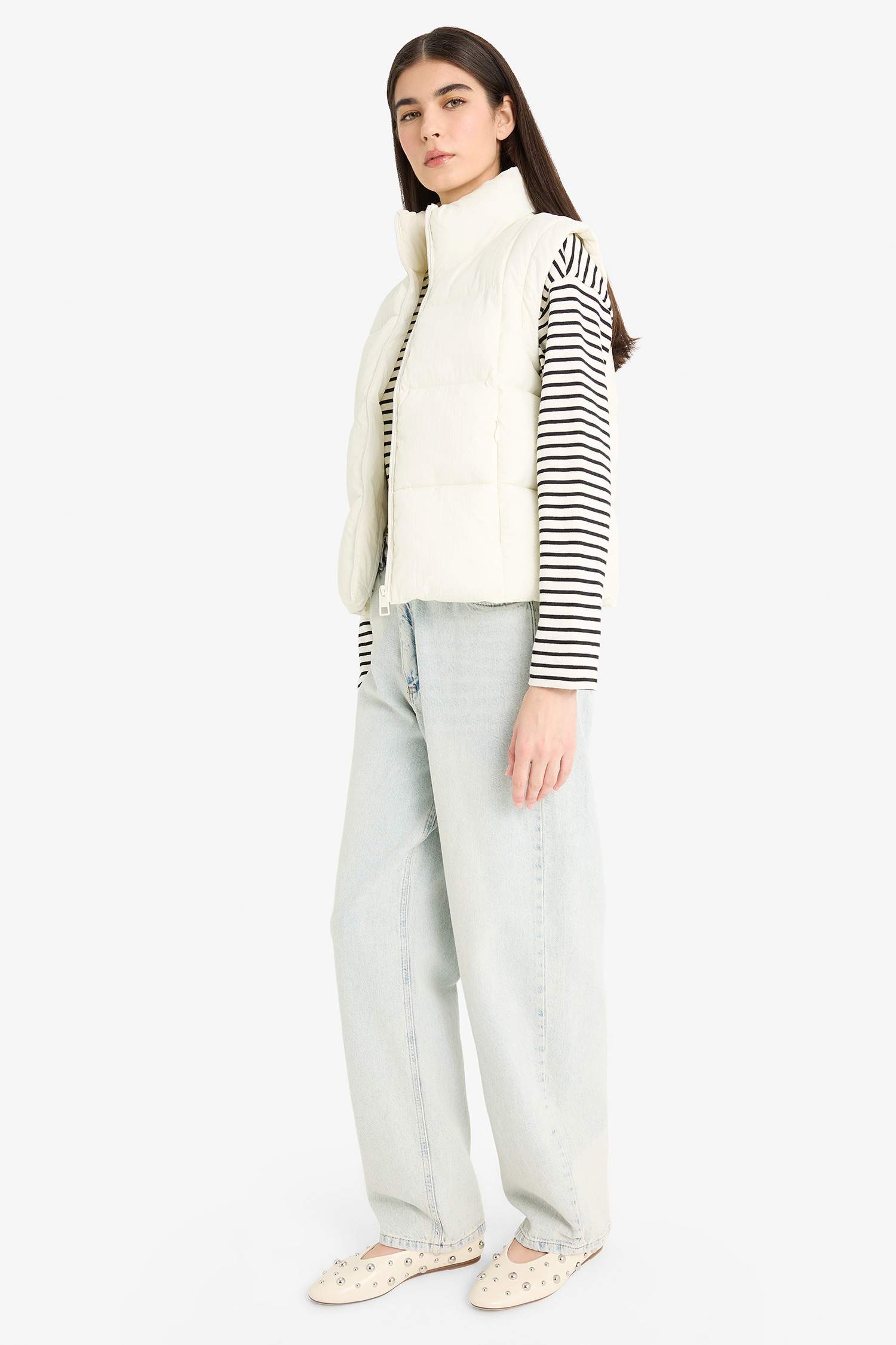 Regular Fit Zippered Puffer Vest