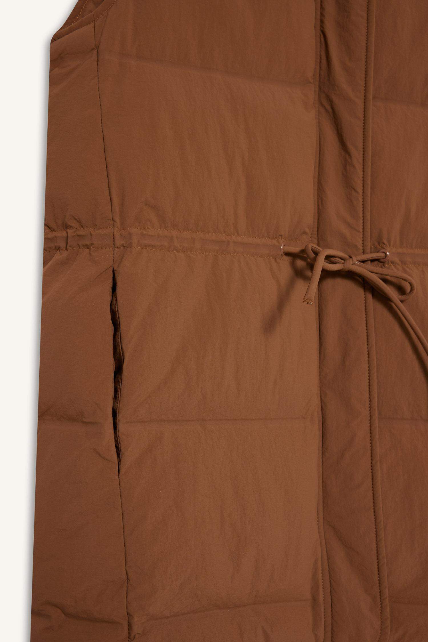 Regular Fit Kapüşonlu Fermuarlı Beli Lastikli Şişme Yelek