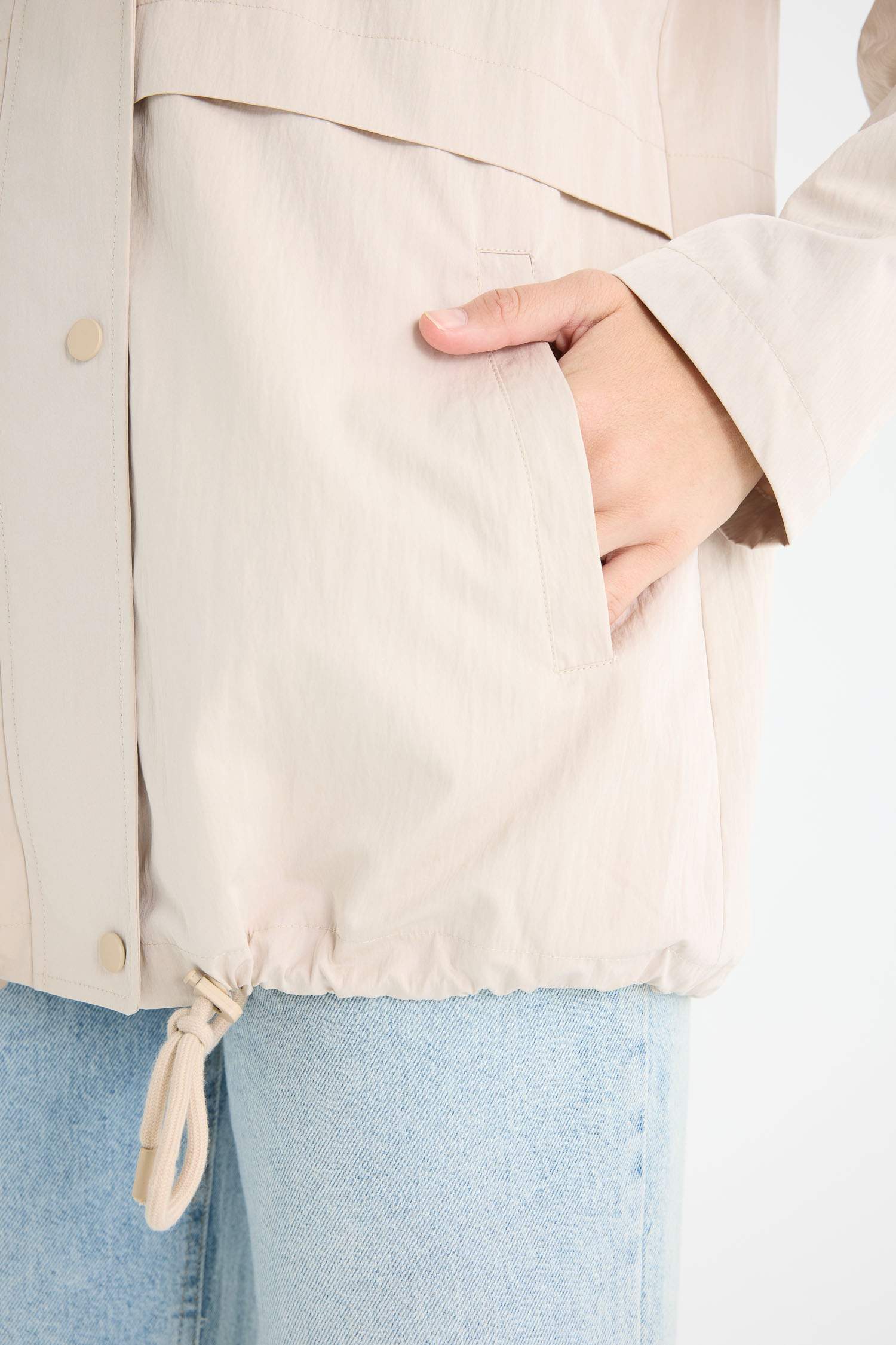 Su Geçirmez Regular Fit Kapüşonlu Fermuarlı Yağmurluk