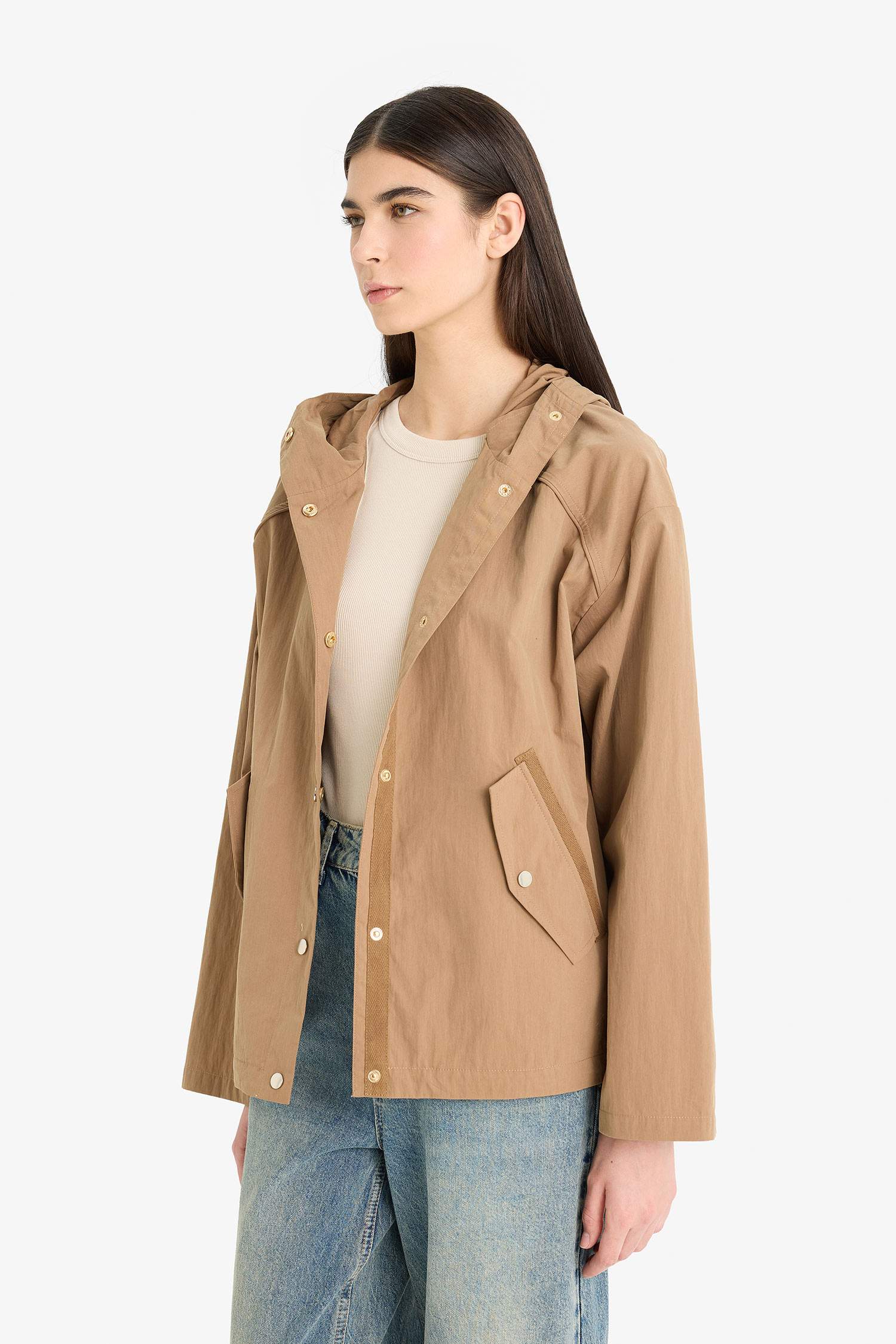 Su Geçirmez Regular Fit Kapüşonlu Çıtçıtlı Mont